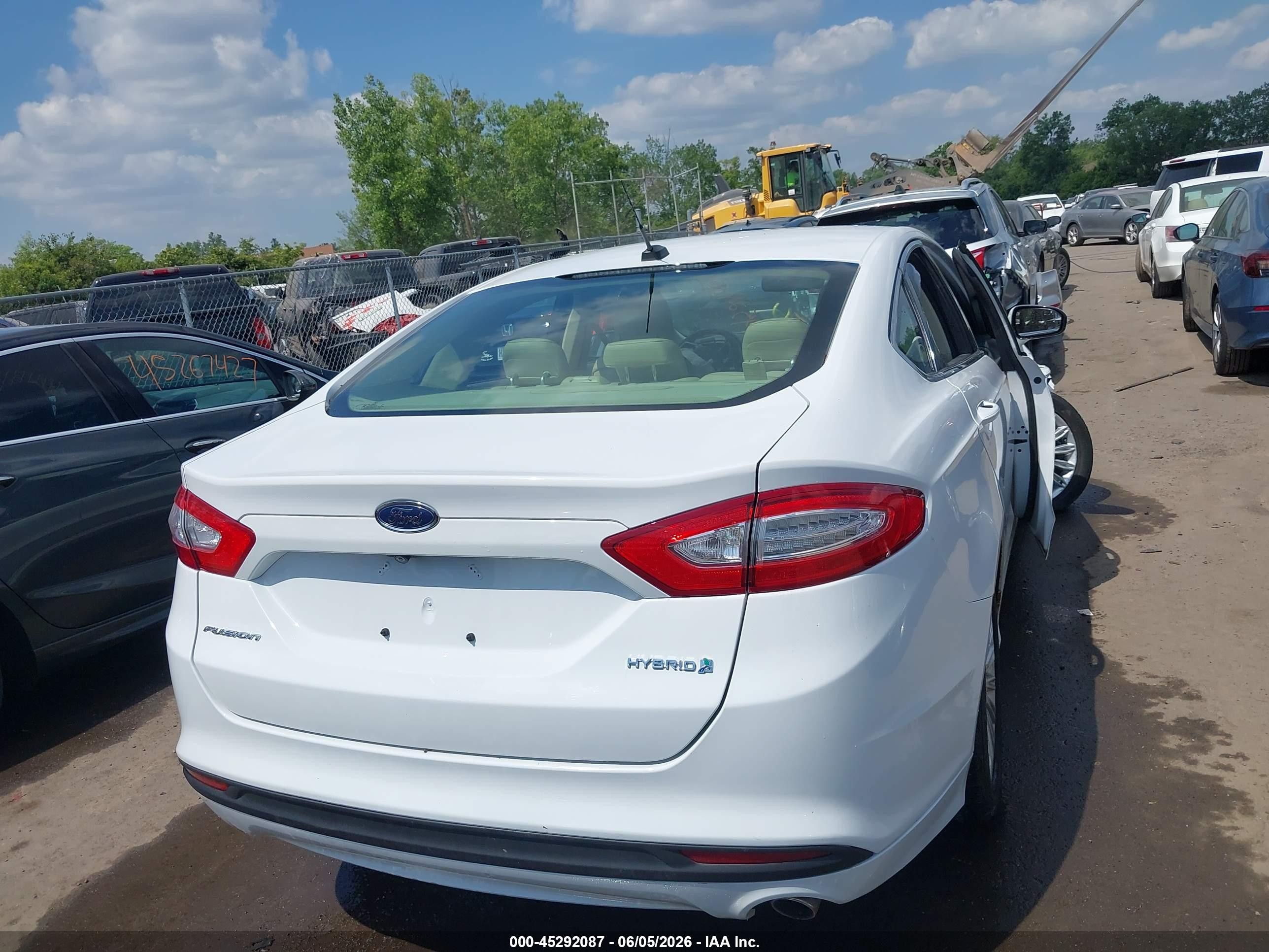2014 Ford Fusion Hybrid Se White vin: 3FA6P0LU5ER266504