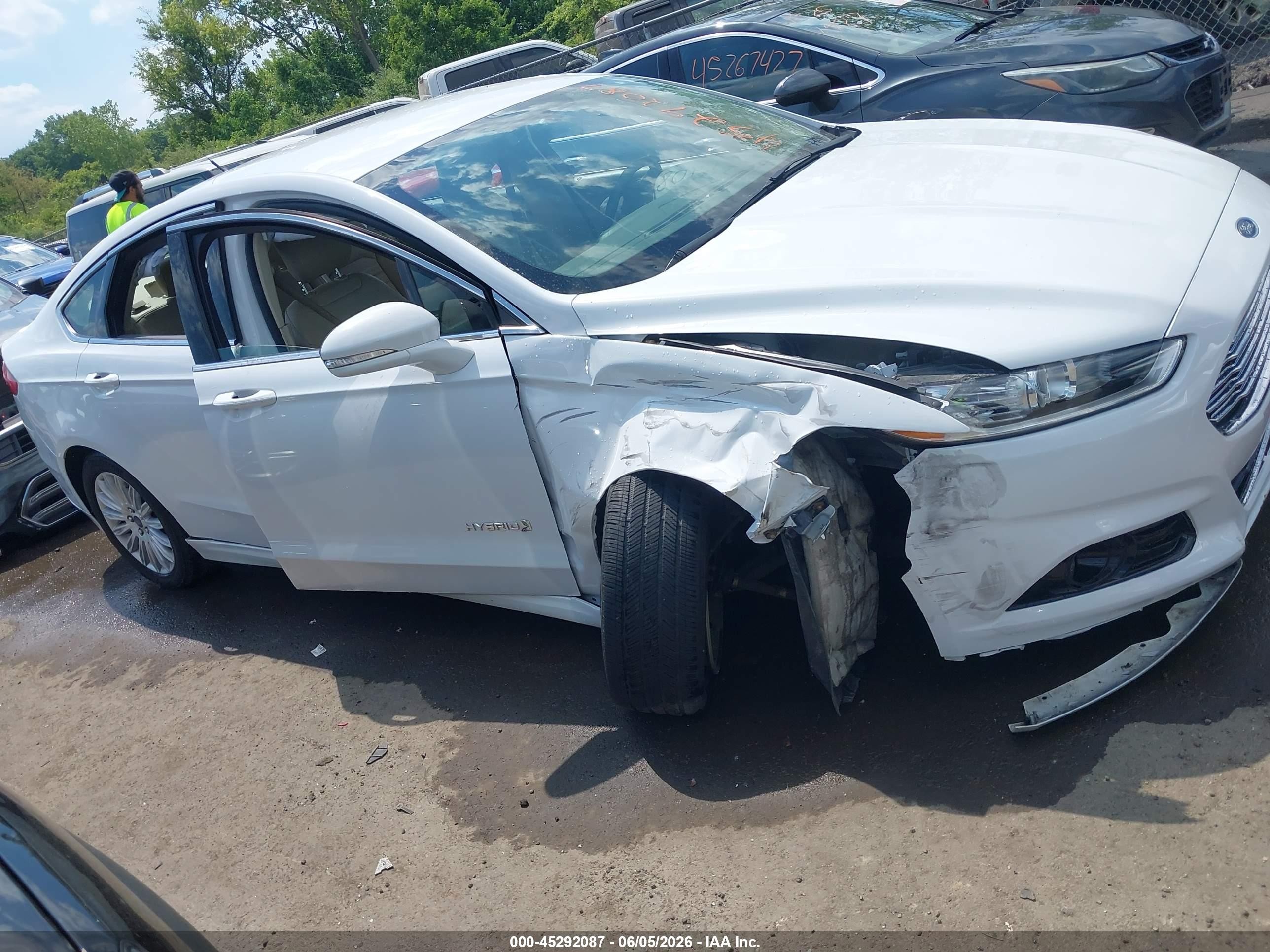 2014 Ford Fusion Hybrid Se White vin: 3FA6P0LU5ER266504