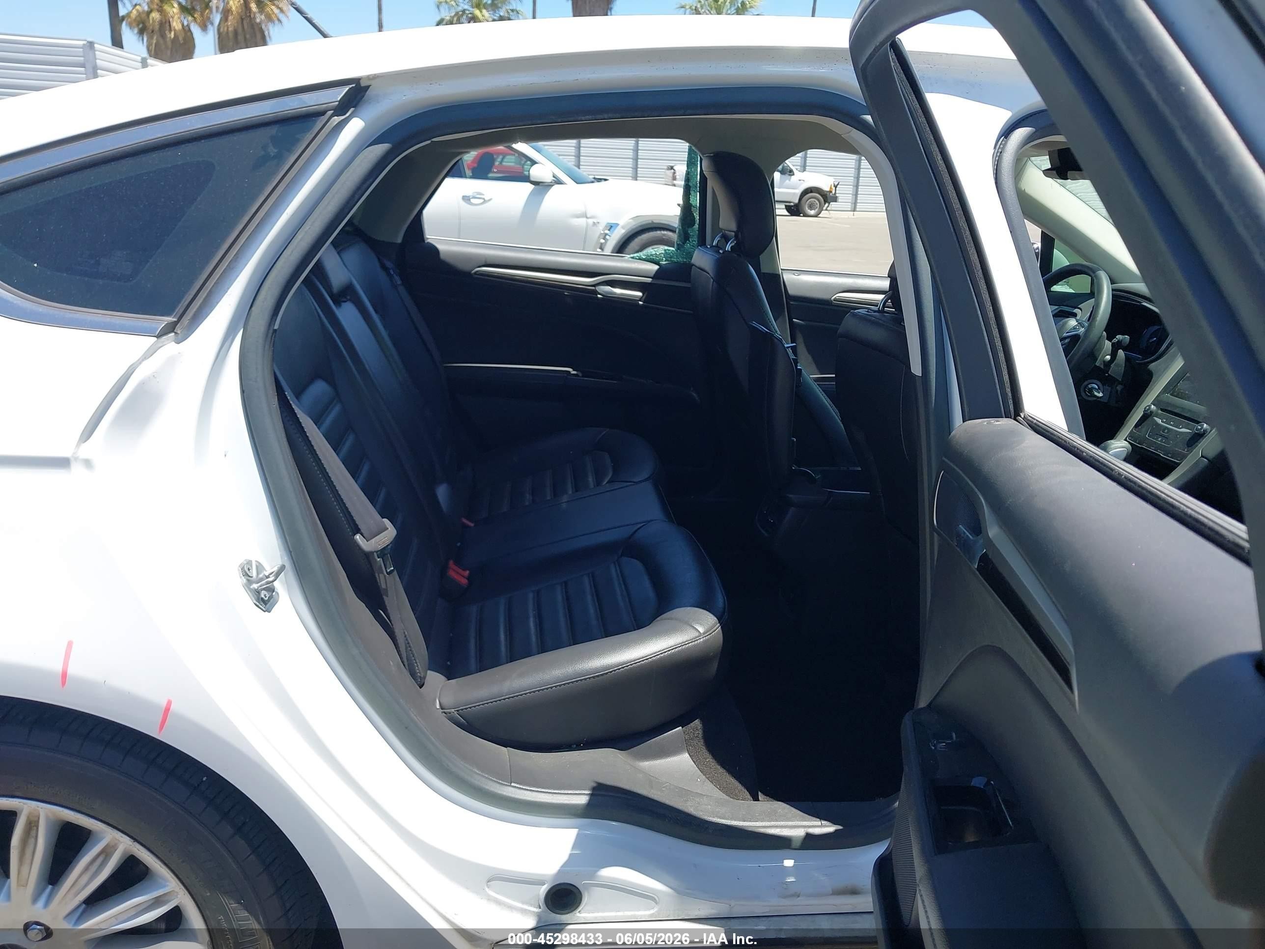 2014 Ford Fusion Hybrid Se White vin: 3FA6P0LU5ER379823
