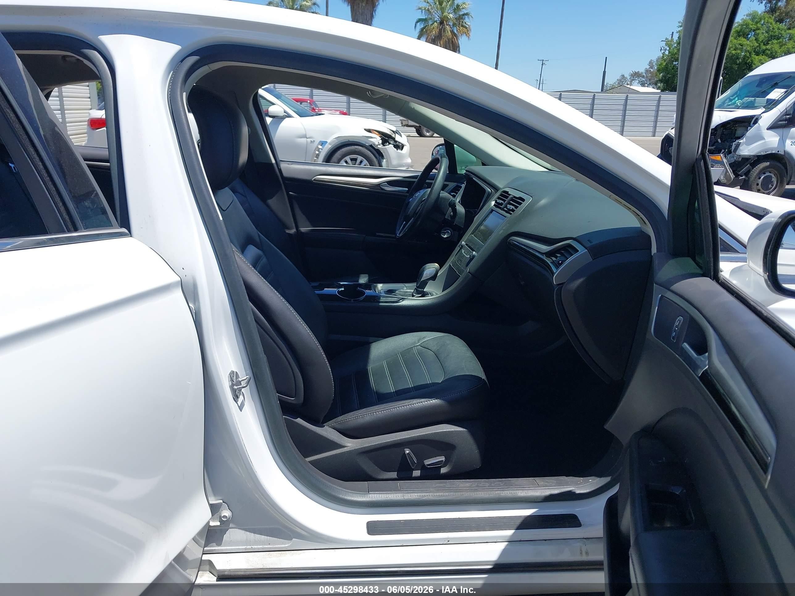 2014 Ford Fusion Hybrid Se White vin: 3FA6P0LU5ER379823