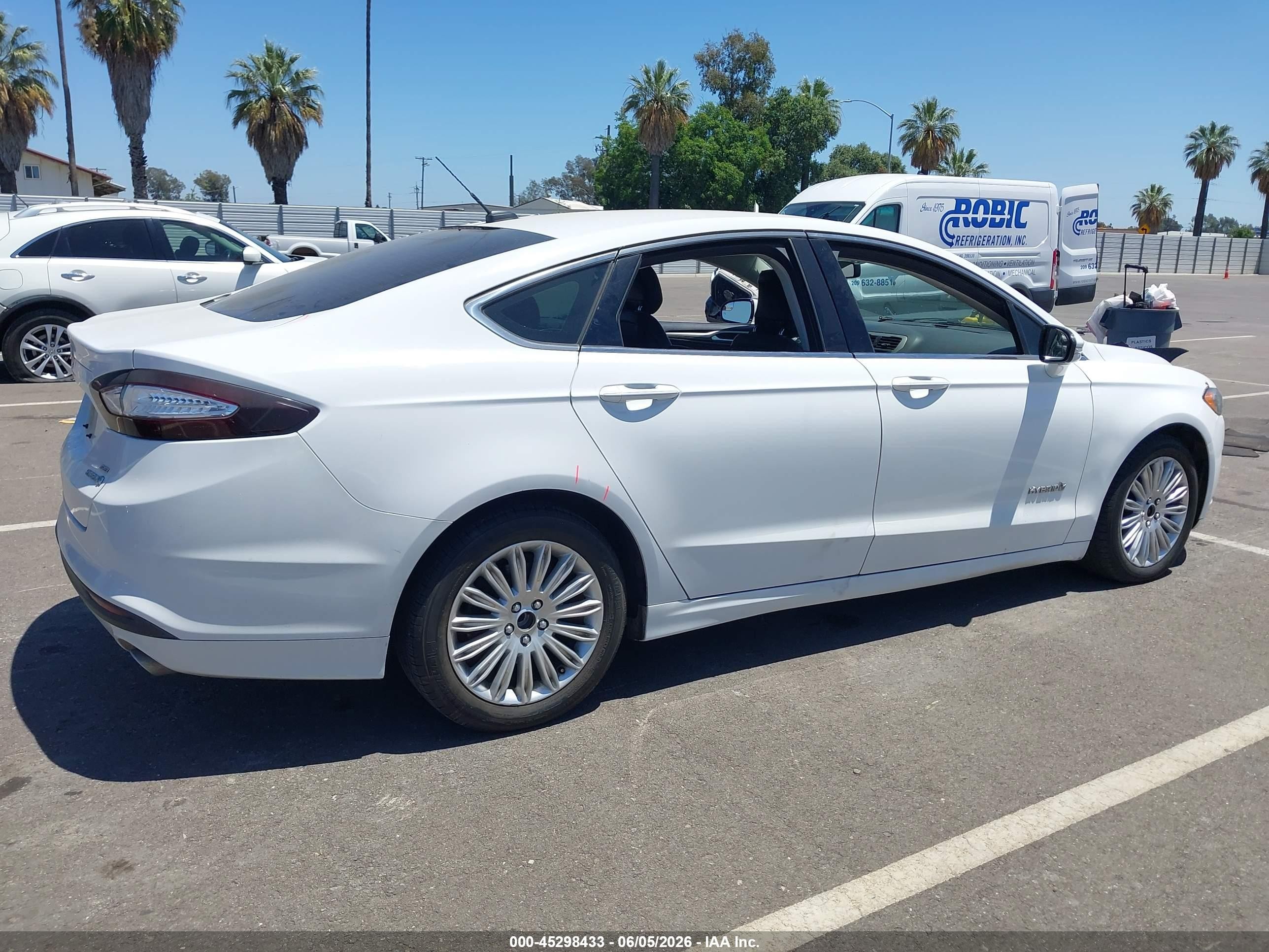 2014 Ford Fusion Hybrid Se White vin: 3FA6P0LU5ER379823