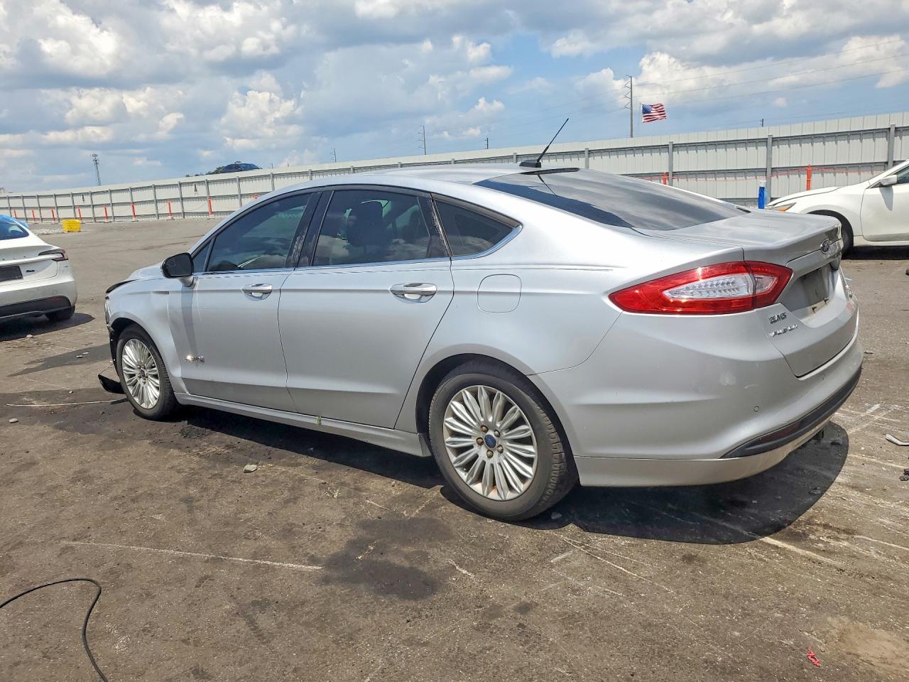 2015 Ford Fusion Se Hybrid Silver vin: 3FA6P0LU5FR123795