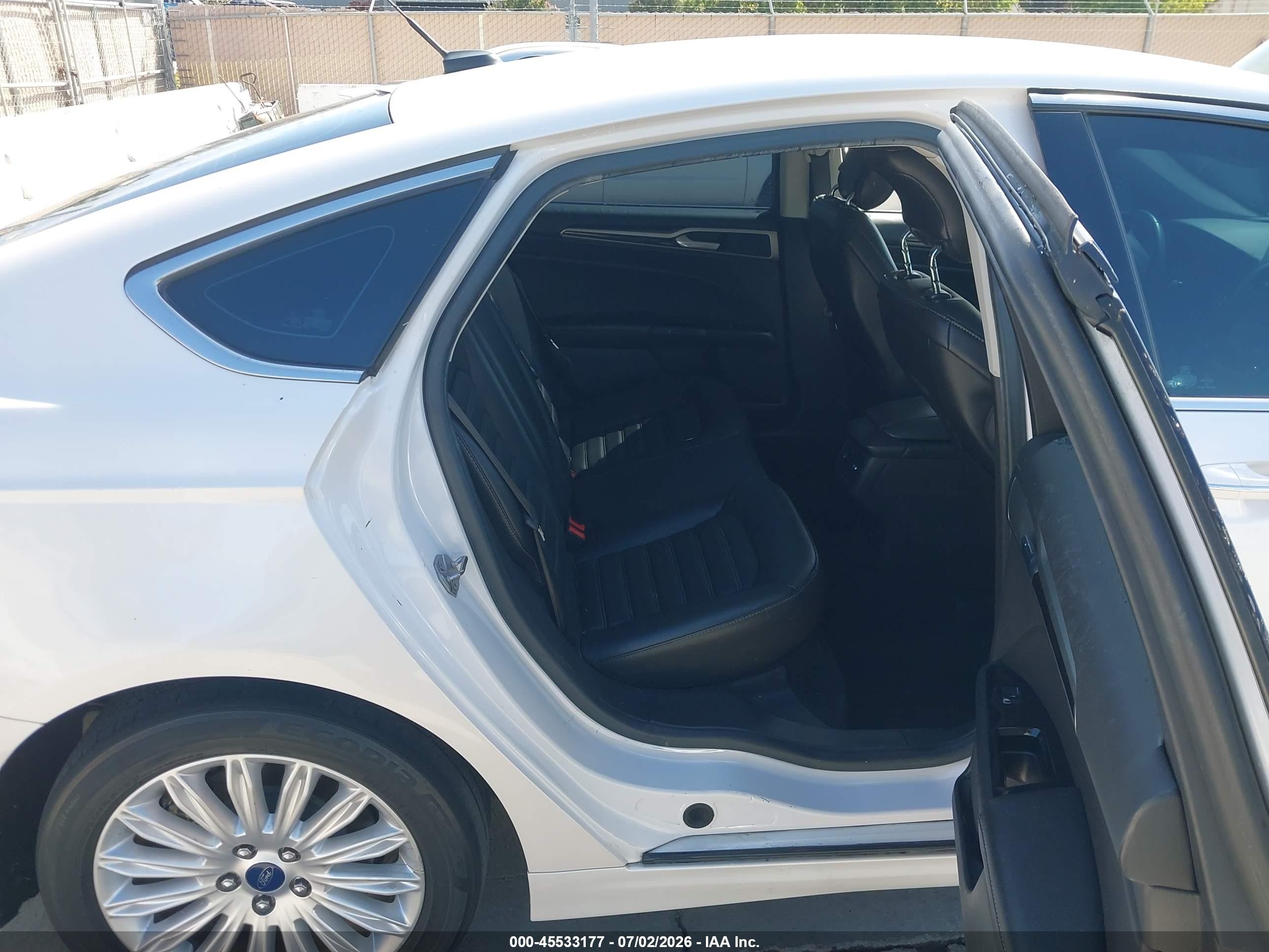 2015 Ford Fusion Hybrid Se White vin: 3FA6P0LU5FR161298