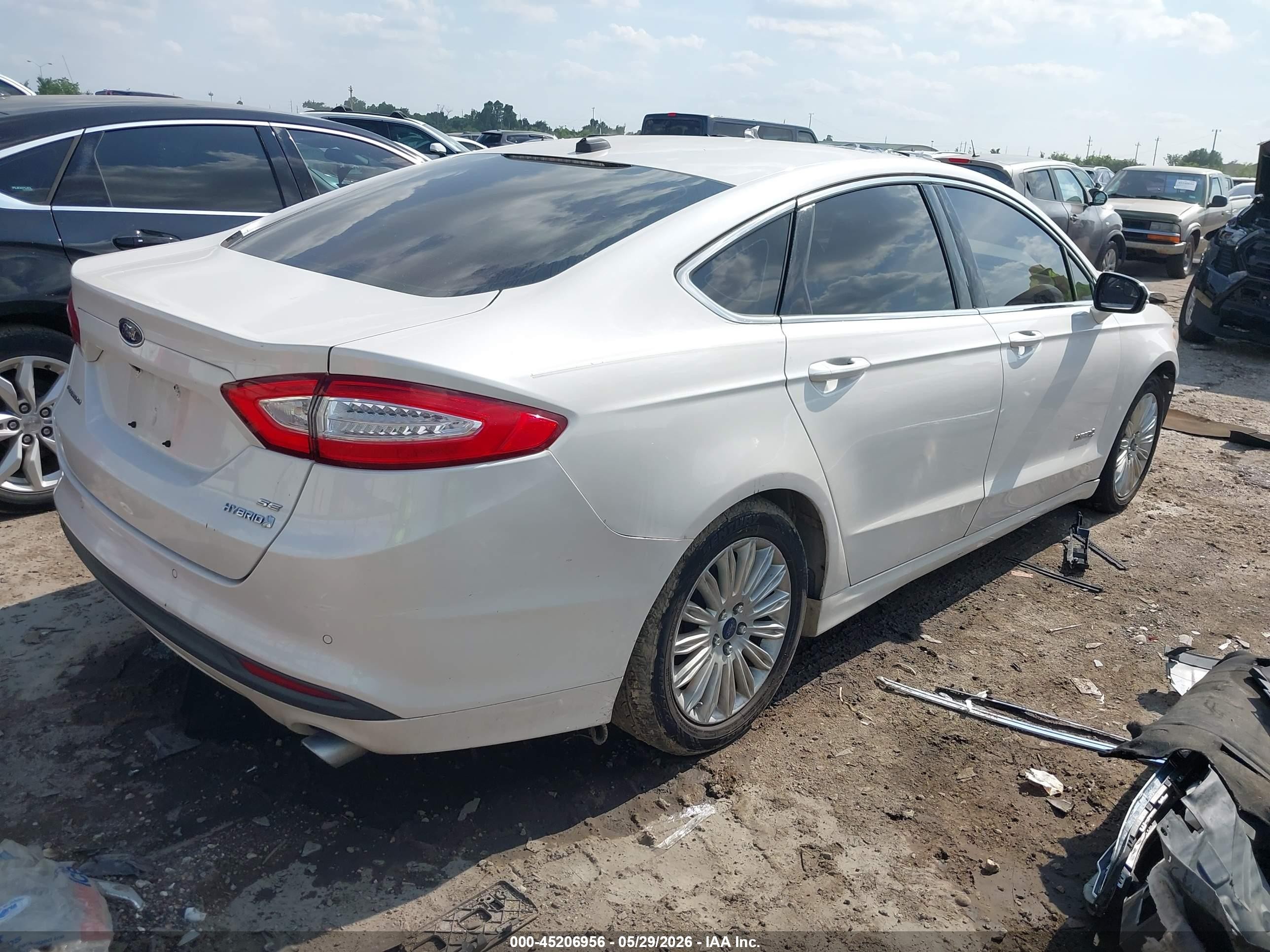 2015 Ford Fusion Hybrid Se White vin: 3FA6P0LU5FR181745