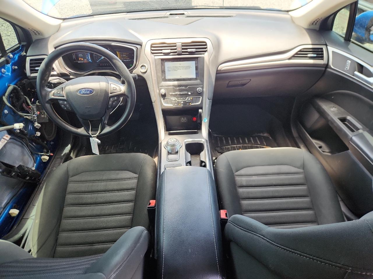 2019 Ford Fusion Se Синий vin: 3FA6P0LU5KR165362