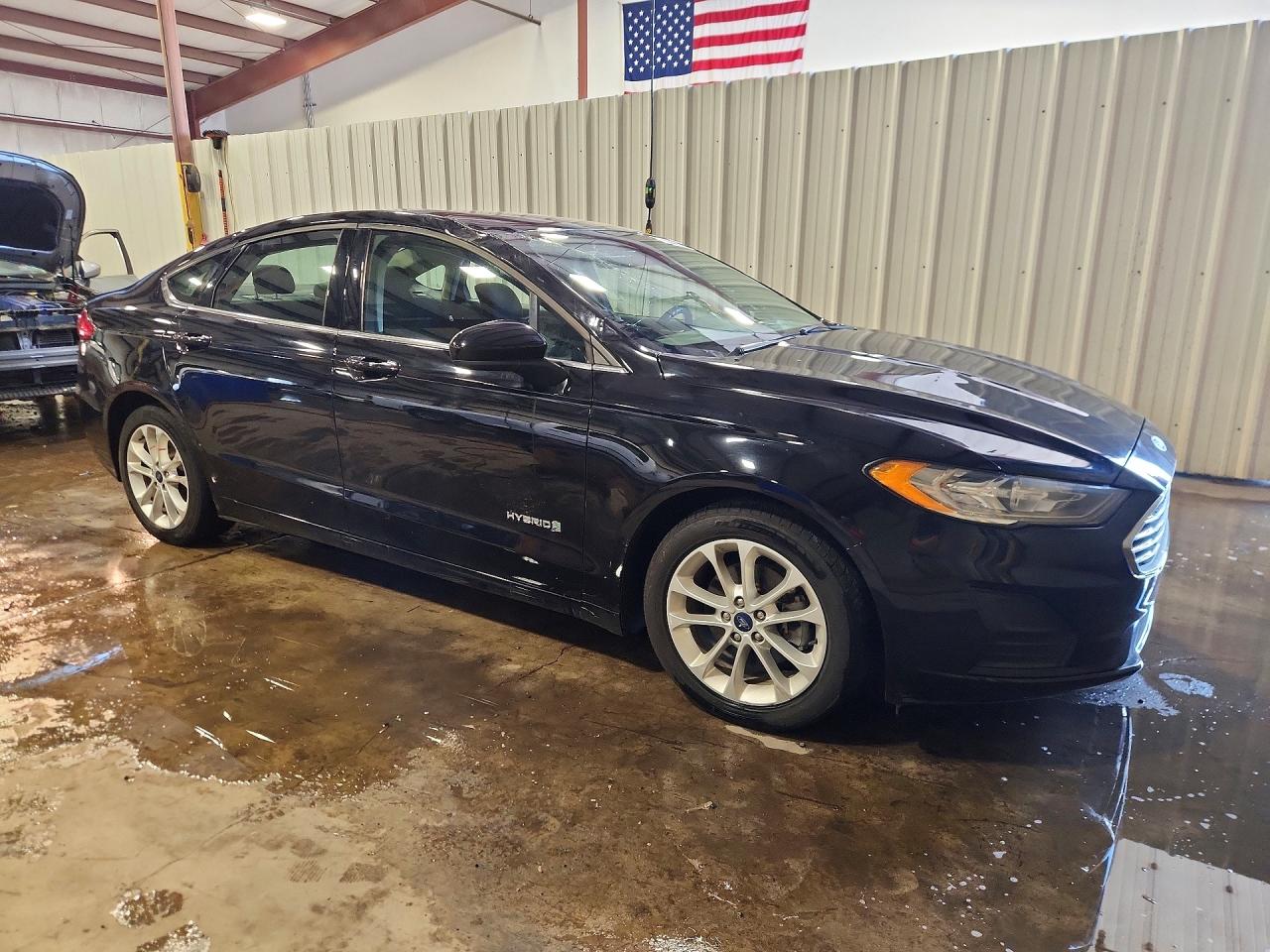2019 Ford Fusion Se Black vin: 3FA6P0LU5KR192772