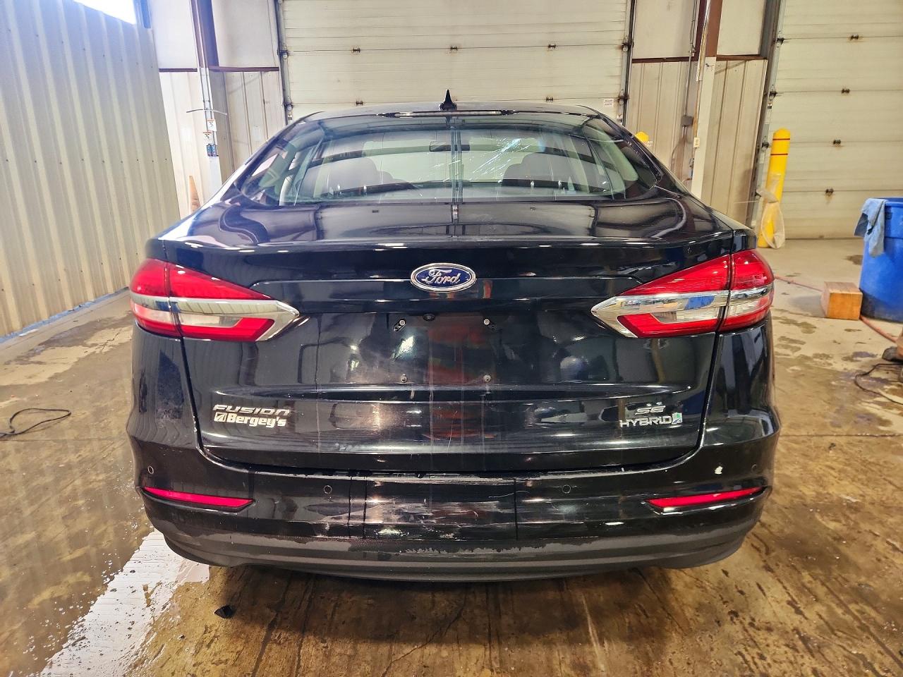 2019 Ford Fusion Se Black vin: 3FA6P0LU5KR192772