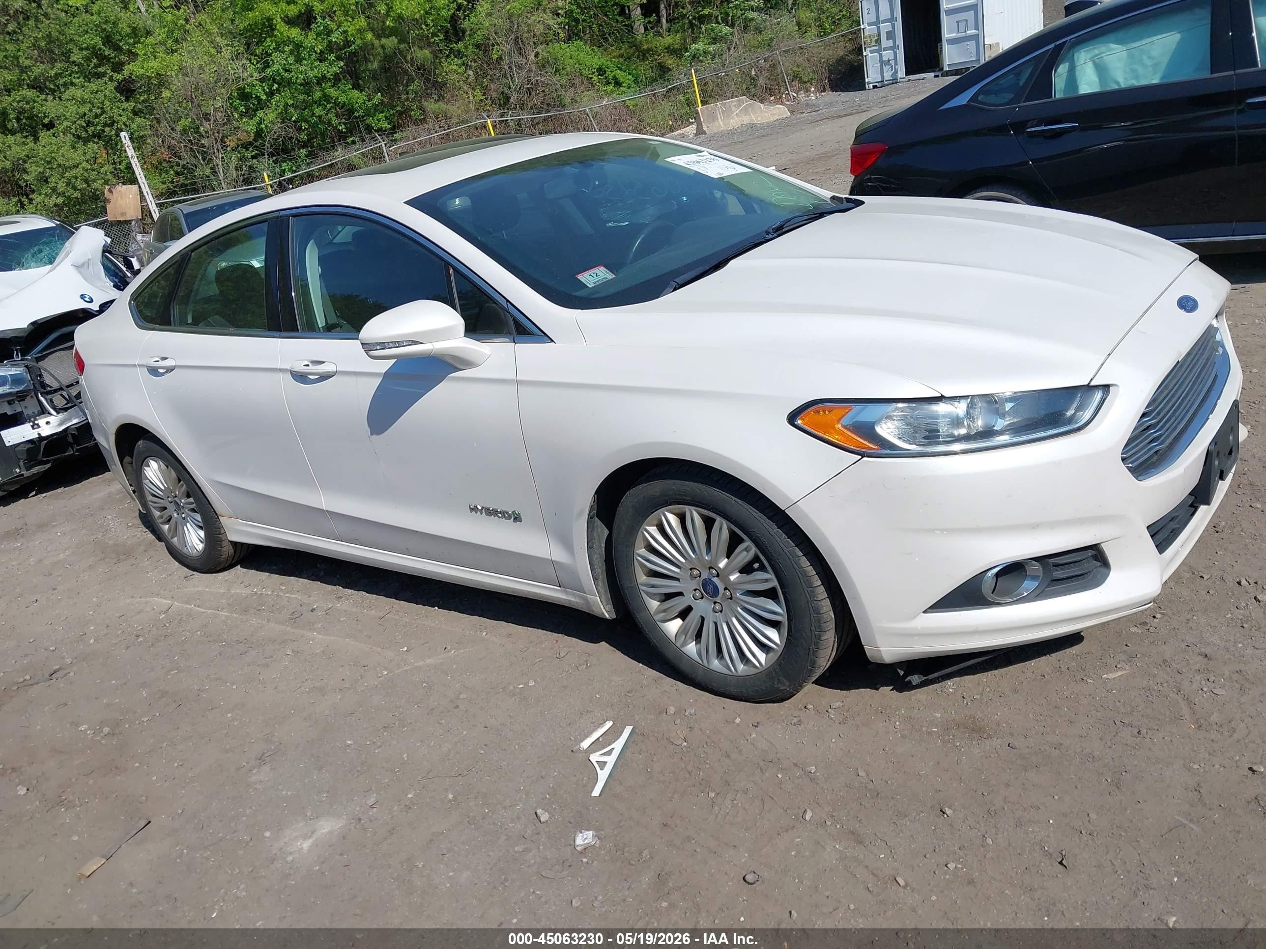 2013 Ford Fusion Hybrid Se Бежевый vin: 3FA6P0LU6DR380963