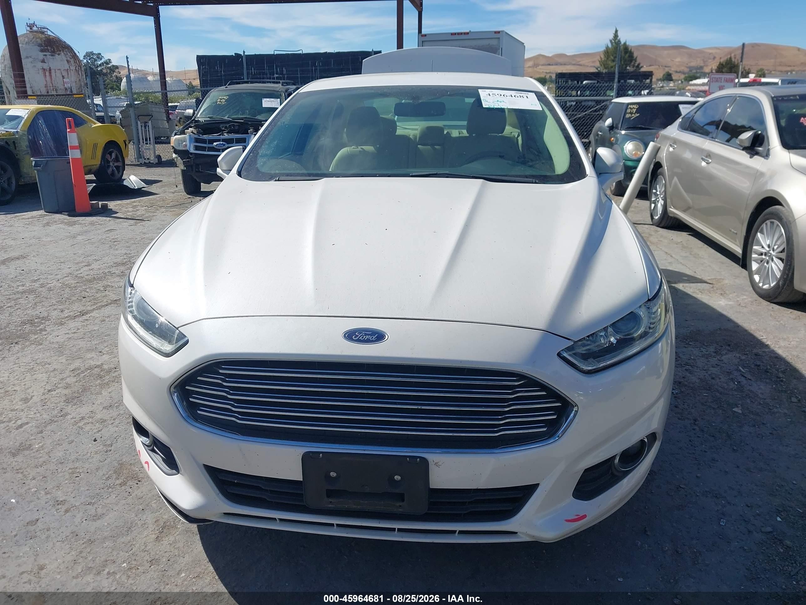 2014 Ford Fusion Hybrid Se White vin: 3FA6P0LU6ER170431