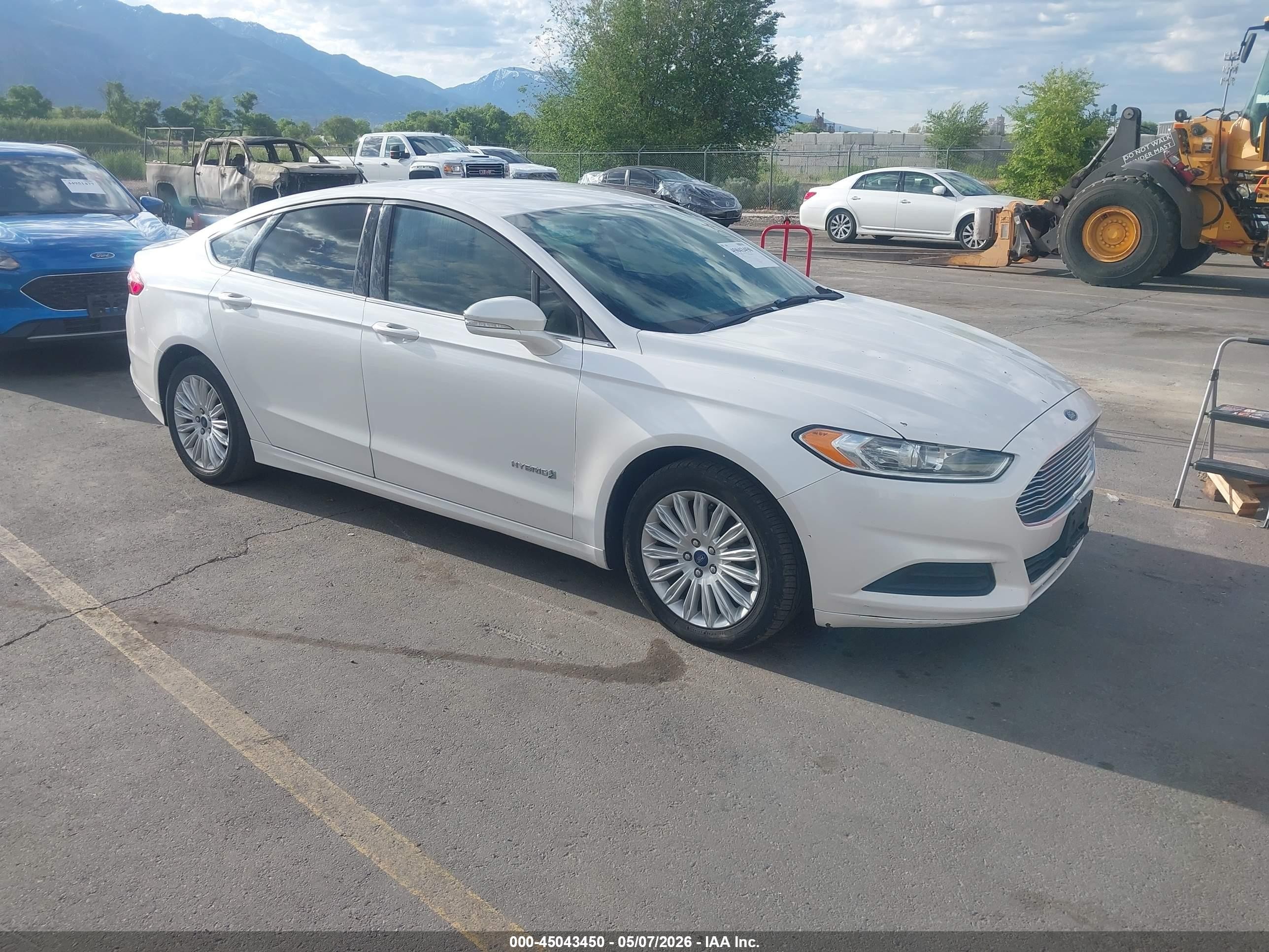 2014 Ford Fusion Hybrid Se White vin: 3FA6P0LU6ER268634