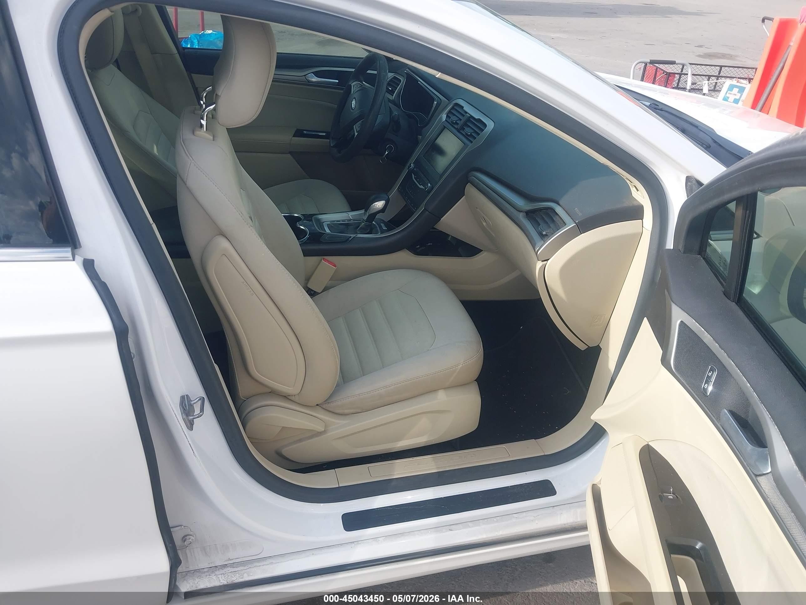2014 Ford Fusion Hybrid Se White vin: 3FA6P0LU6ER268634