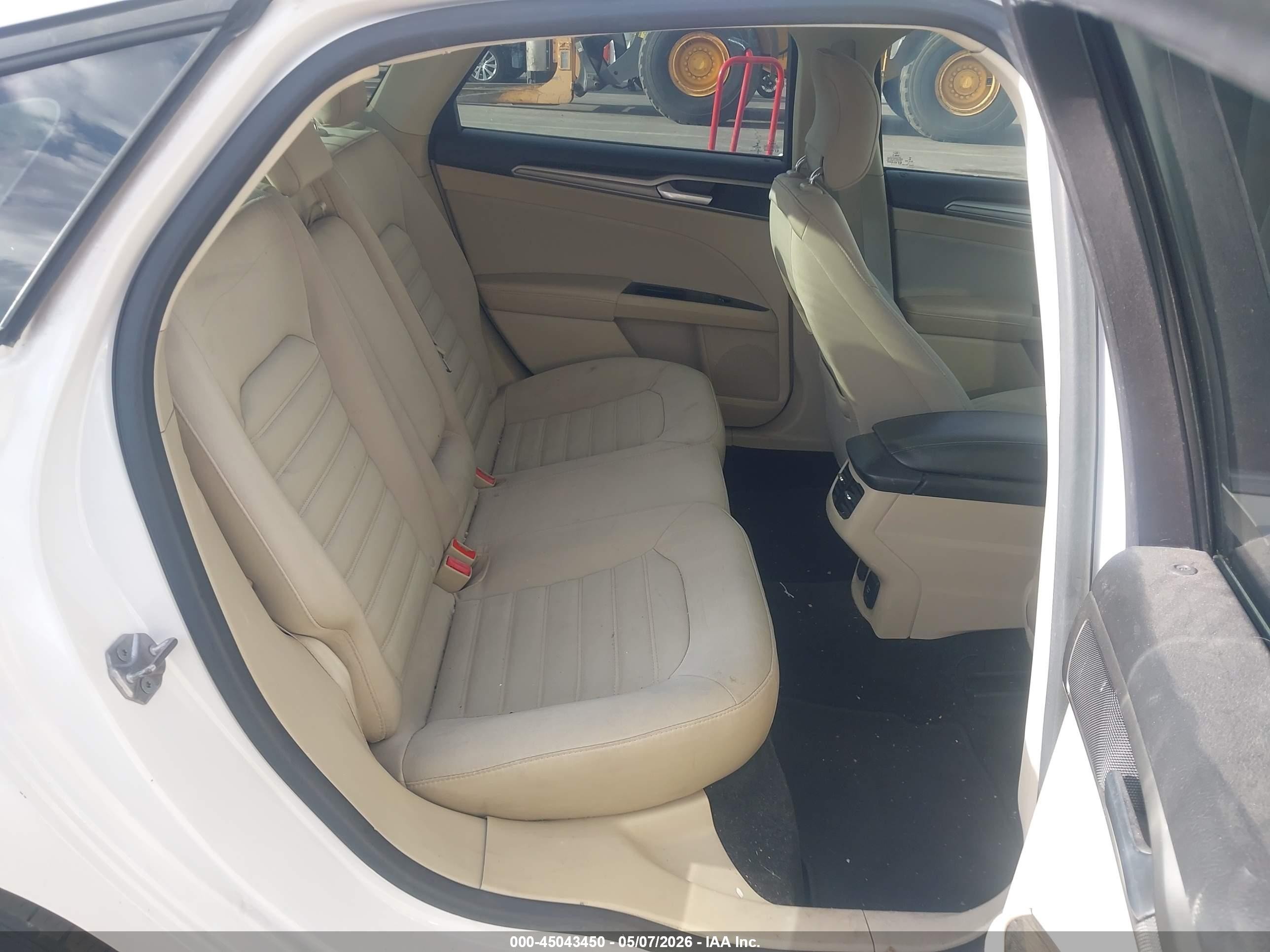2014 Ford Fusion Hybrid Se White vin: 3FA6P0LU6ER268634