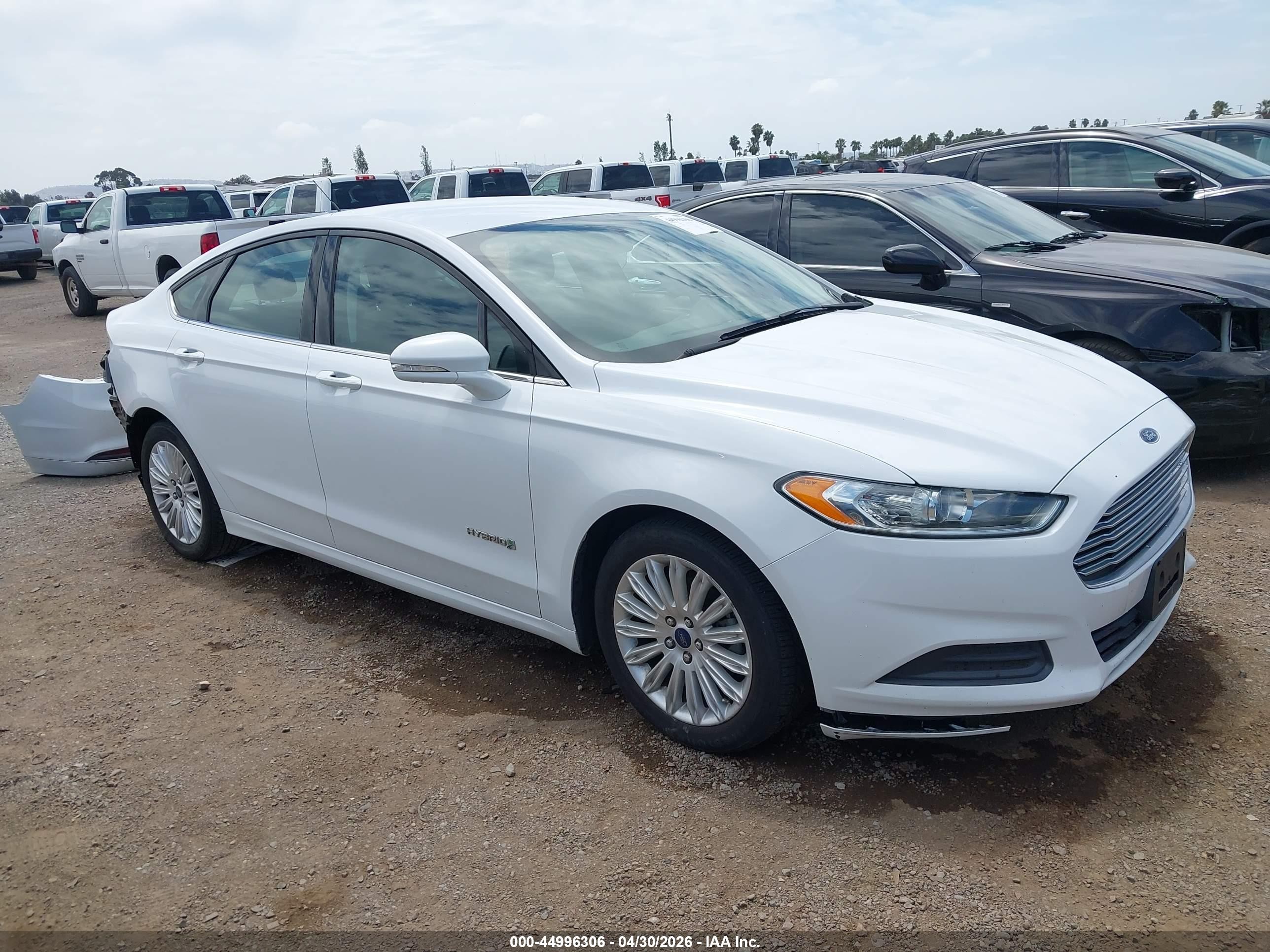 2015 Ford Fusion Hybrid Se White vin: 3FA6P0LU6FR120145
