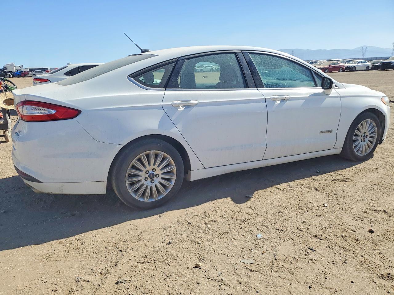 2015 Ford Fusion Se Hybrid White vin: 3FA6P0LU6FR229687