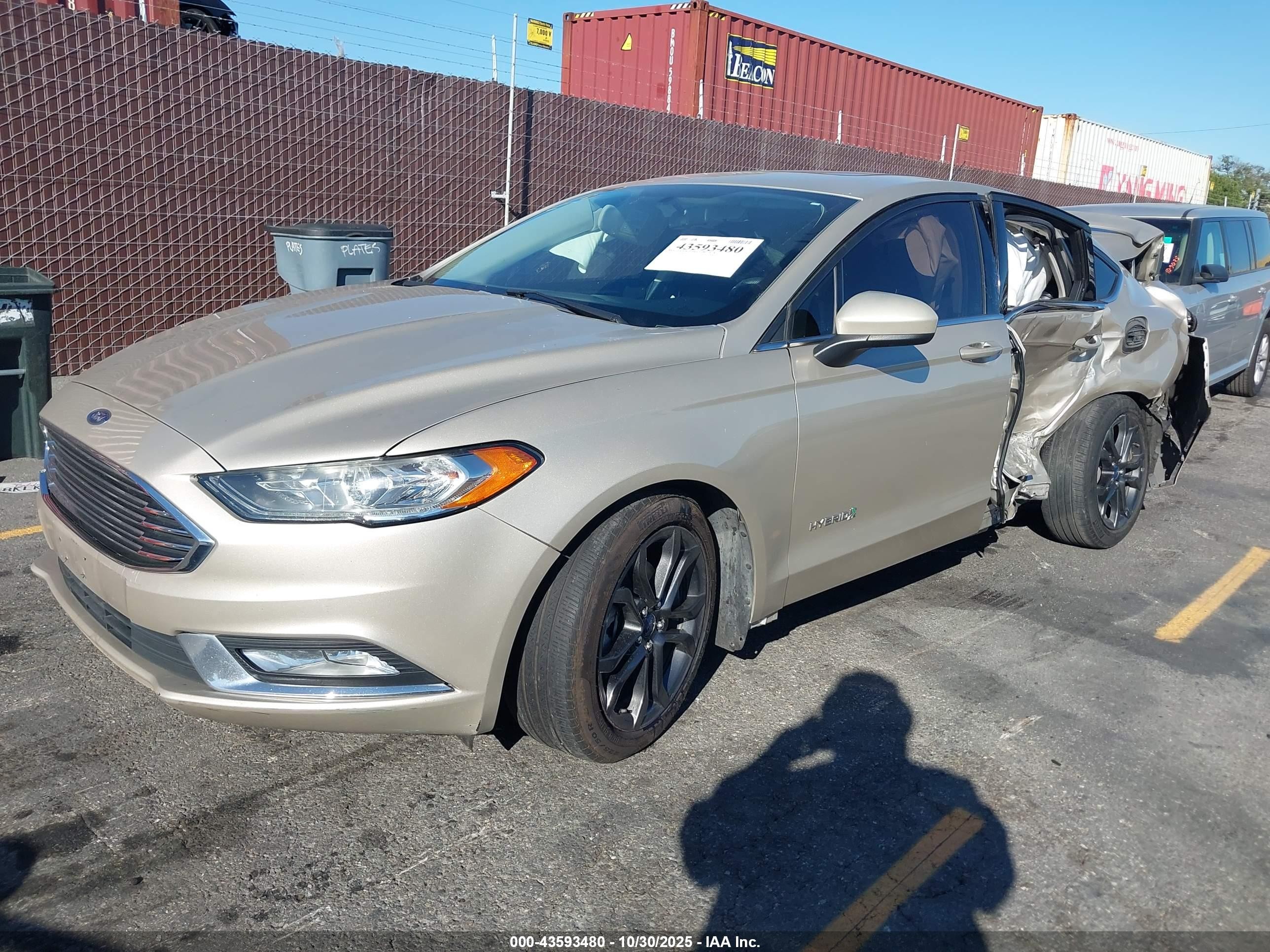2018 Ford Fusion Hybrid Se Золотой vin: 3FA6P0LU6JR123975