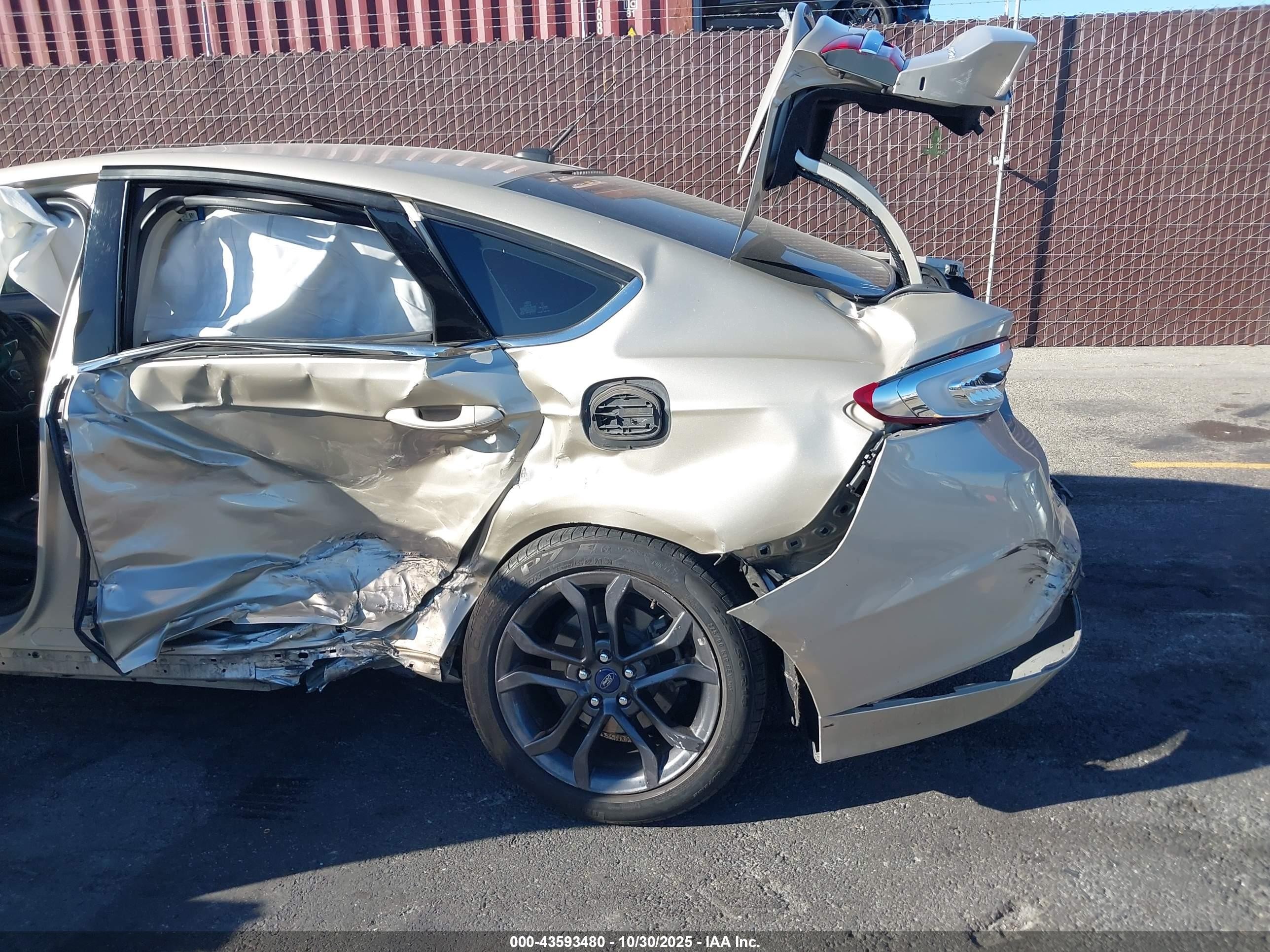 2018 Ford Fusion Hybrid Se Золотой vin: 3FA6P0LU6JR123975