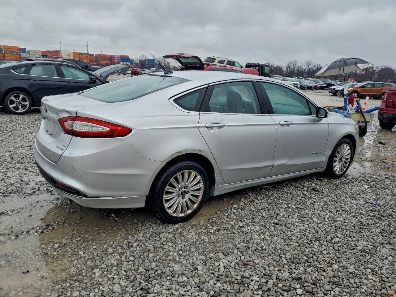 2013 Ford Fusion Se Hybrid Серебряный vin: 3FA6P0LU7DR230618