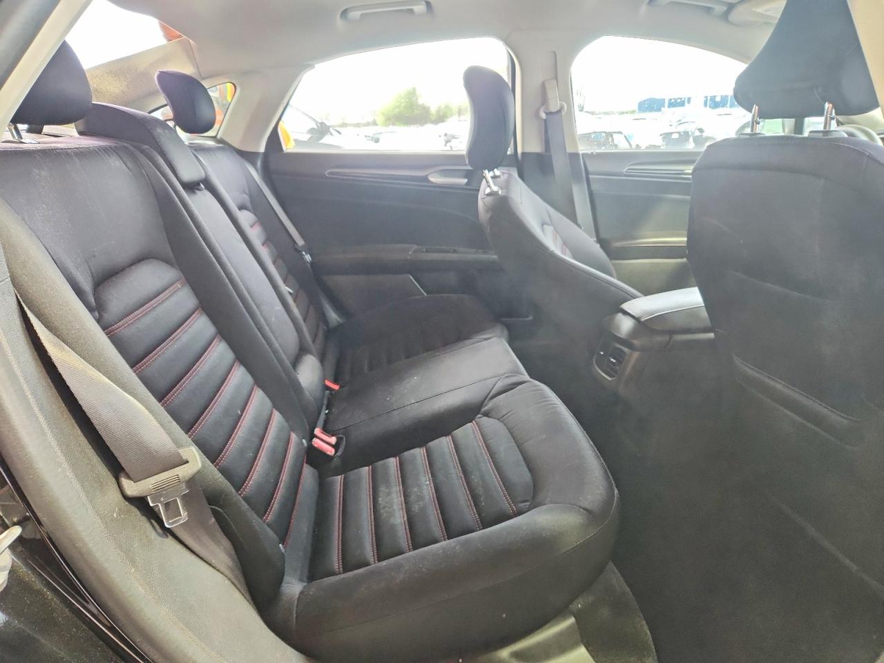2015 Ford Fusion Se Hybrid Черный vin: 3FA6P0LU7FR185702