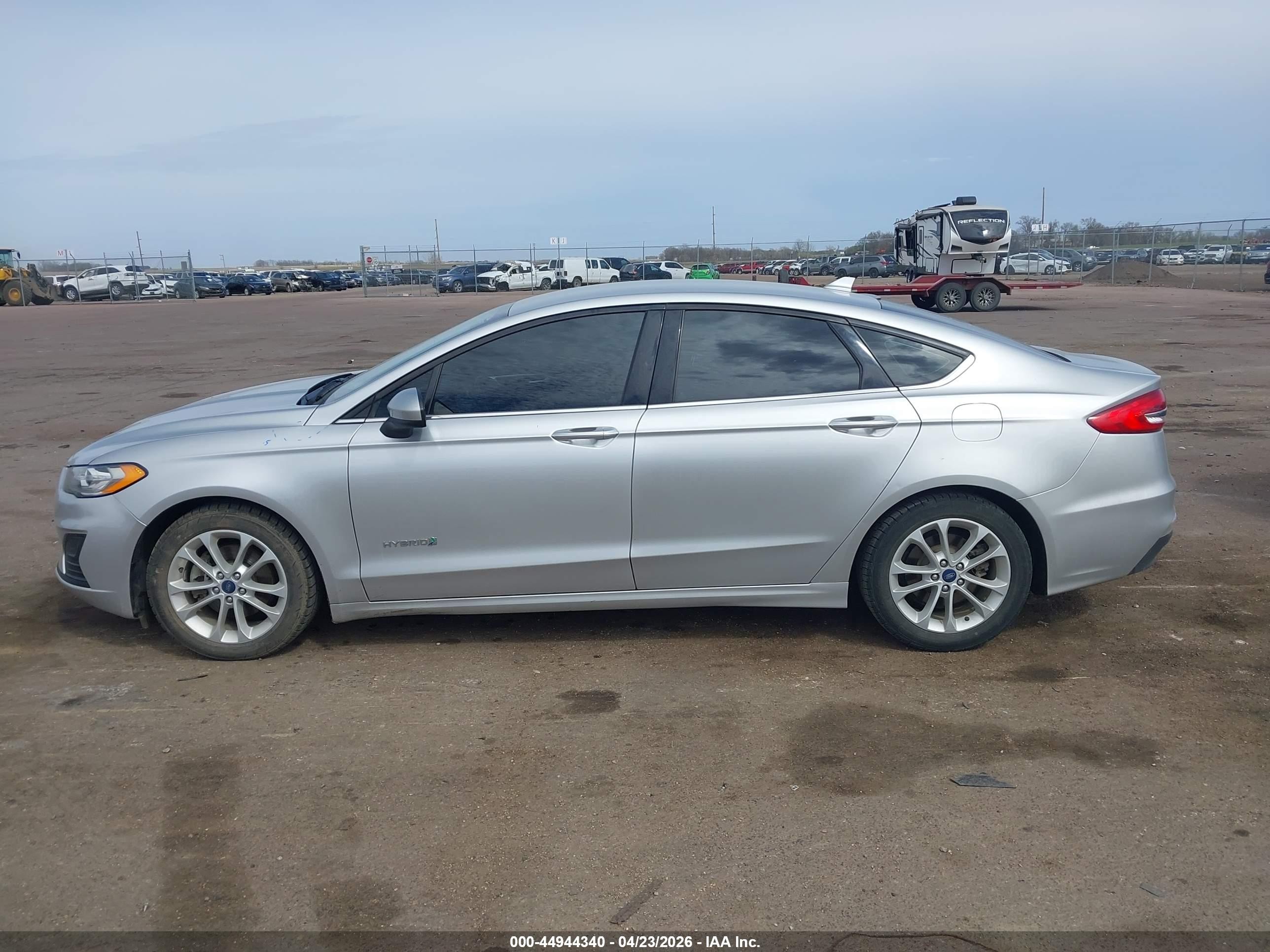 2019 Ford Fusion Hybrid Se Silver vin: 3FA6P0LU7KR199741