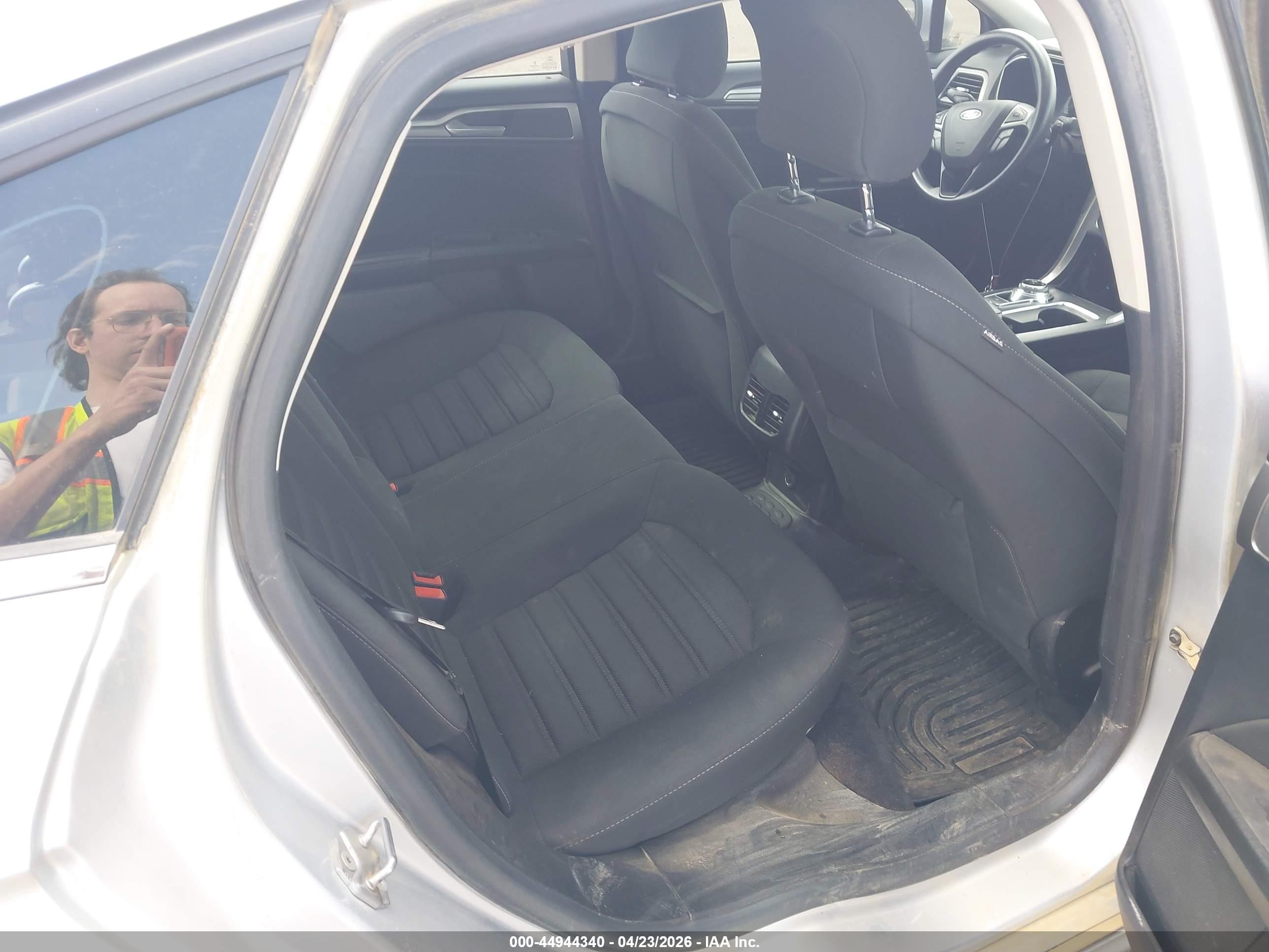 2019 Ford Fusion Hybrid Se Silver vin: 3FA6P0LU7KR199741