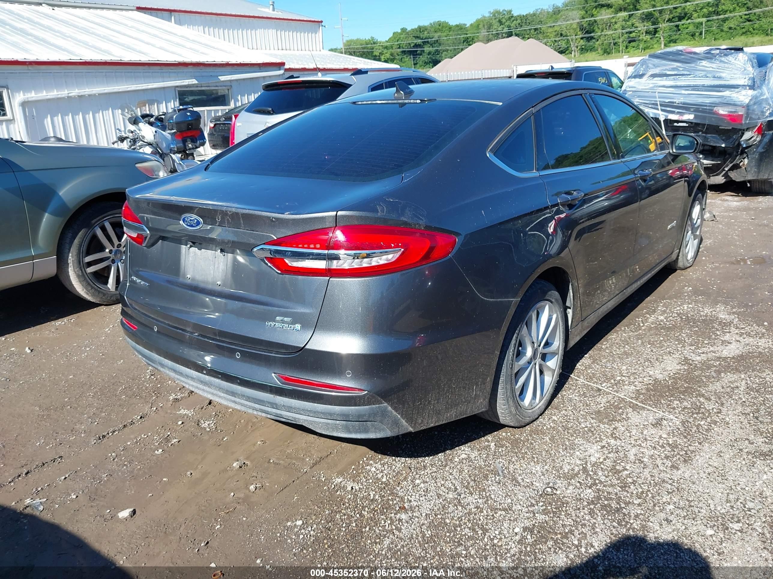 2019 Ford Fusion Hybrid Se Gray vin: 3FA6P0LU7KR253054