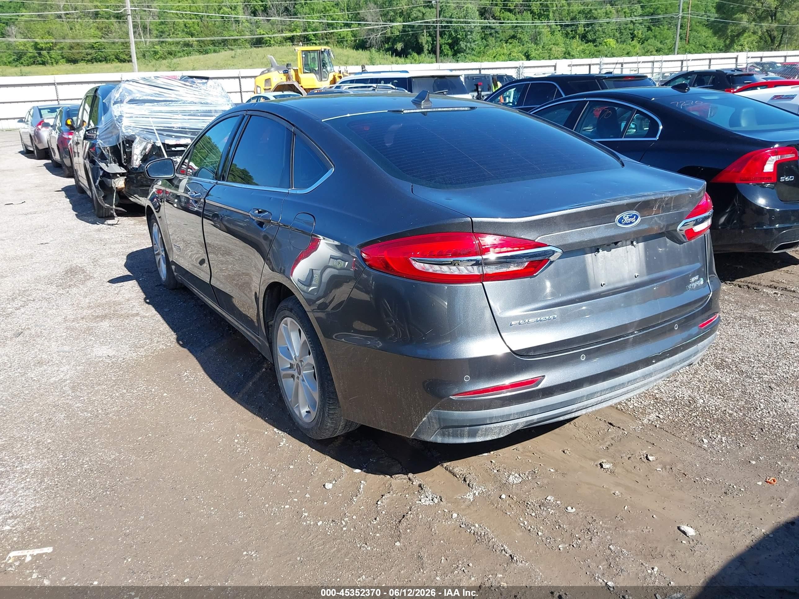 2019 Ford Fusion Hybrid Se Gray vin: 3FA6P0LU7KR253054