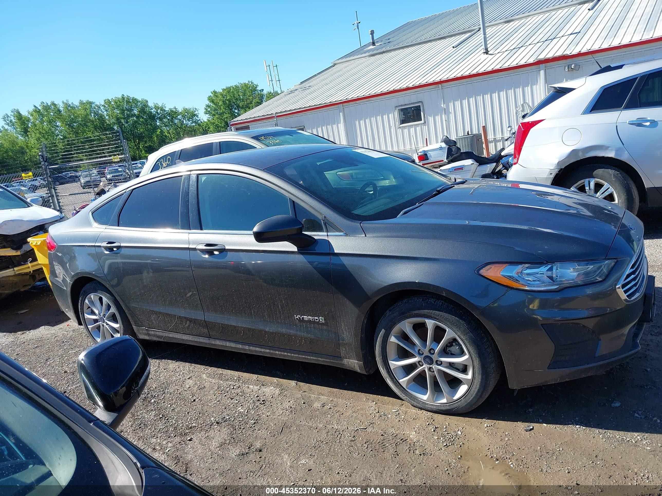 2019 Ford Fusion Hybrid Se Gray vin: 3FA6P0LU7KR253054