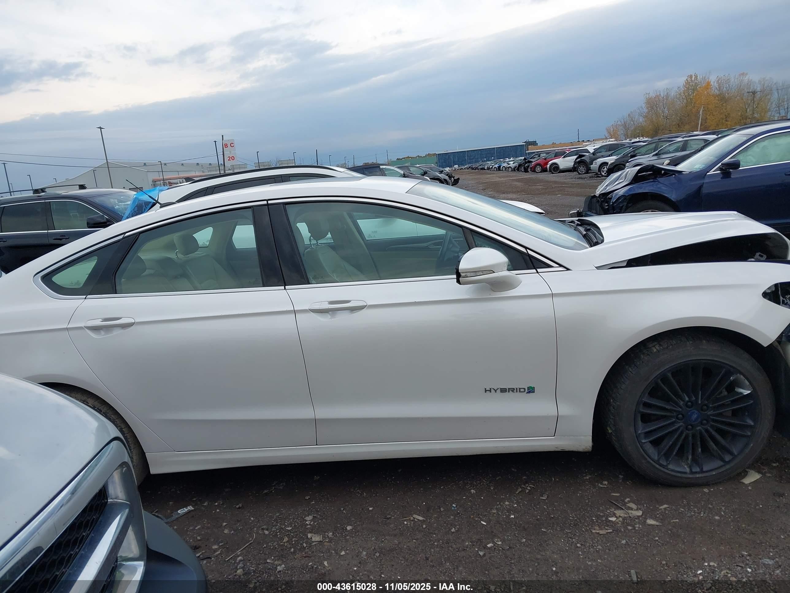 2014 Ford Fusion Hybrid Se White vin: 3FA6P0LU8ER175954