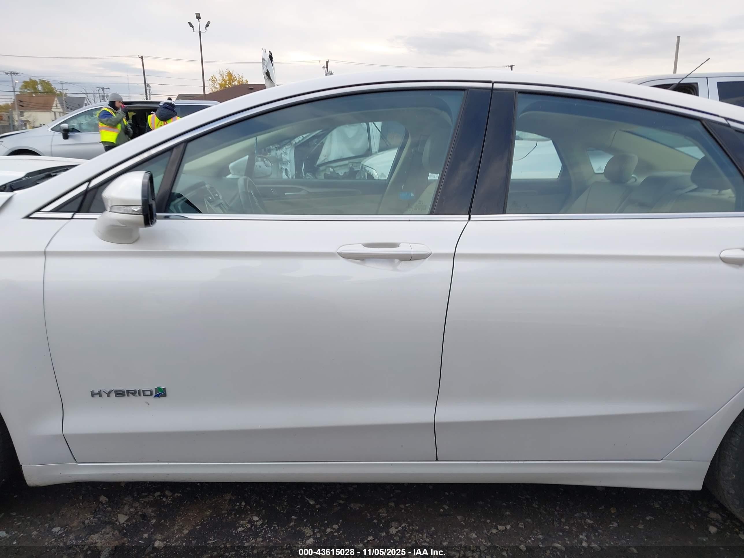 2014 Ford Fusion Hybrid Se White vin: 3FA6P0LU8ER175954