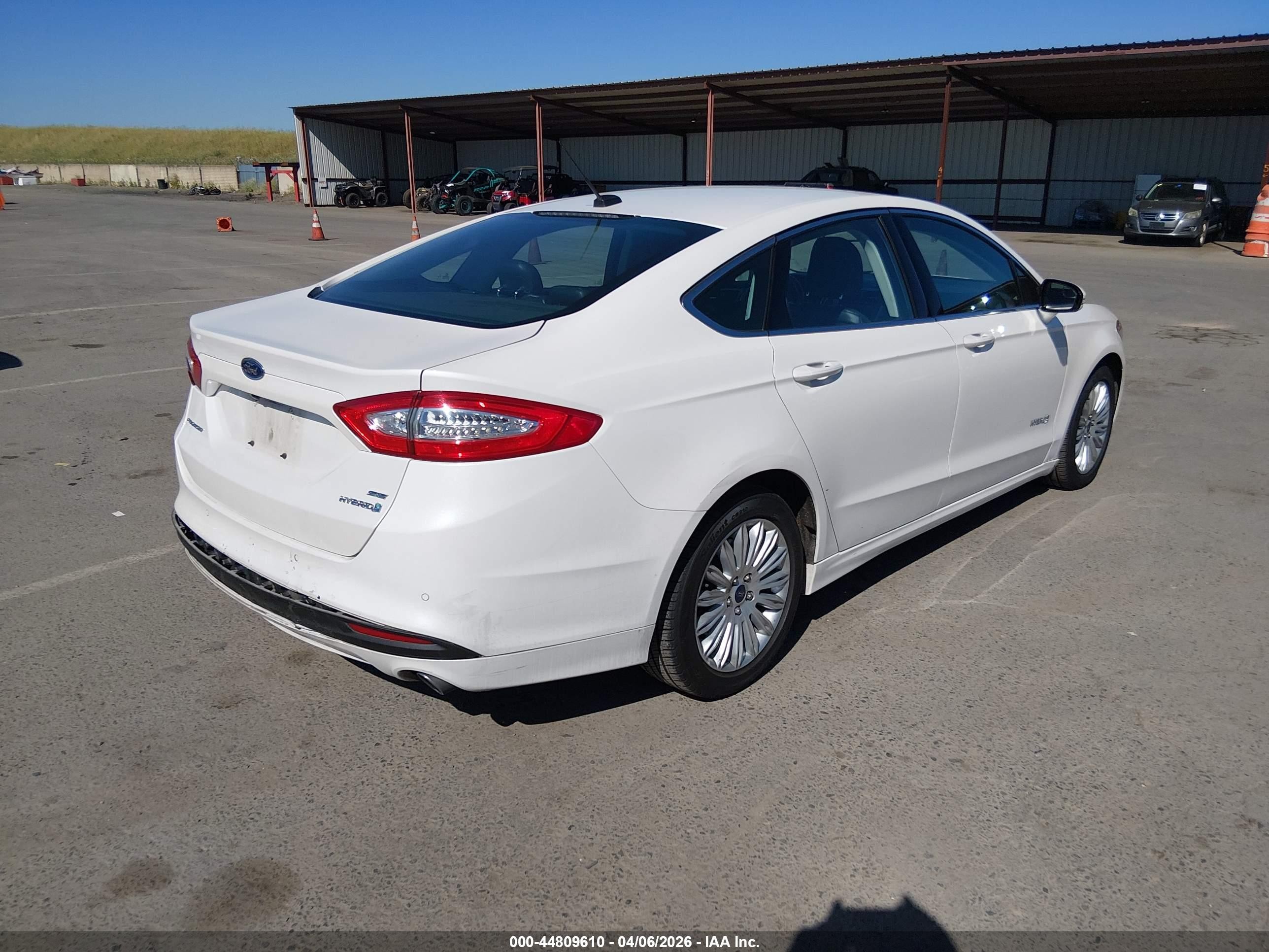 2014 Ford Fusion Hybrid Se White vin: 3FA6P0LU8ER269686