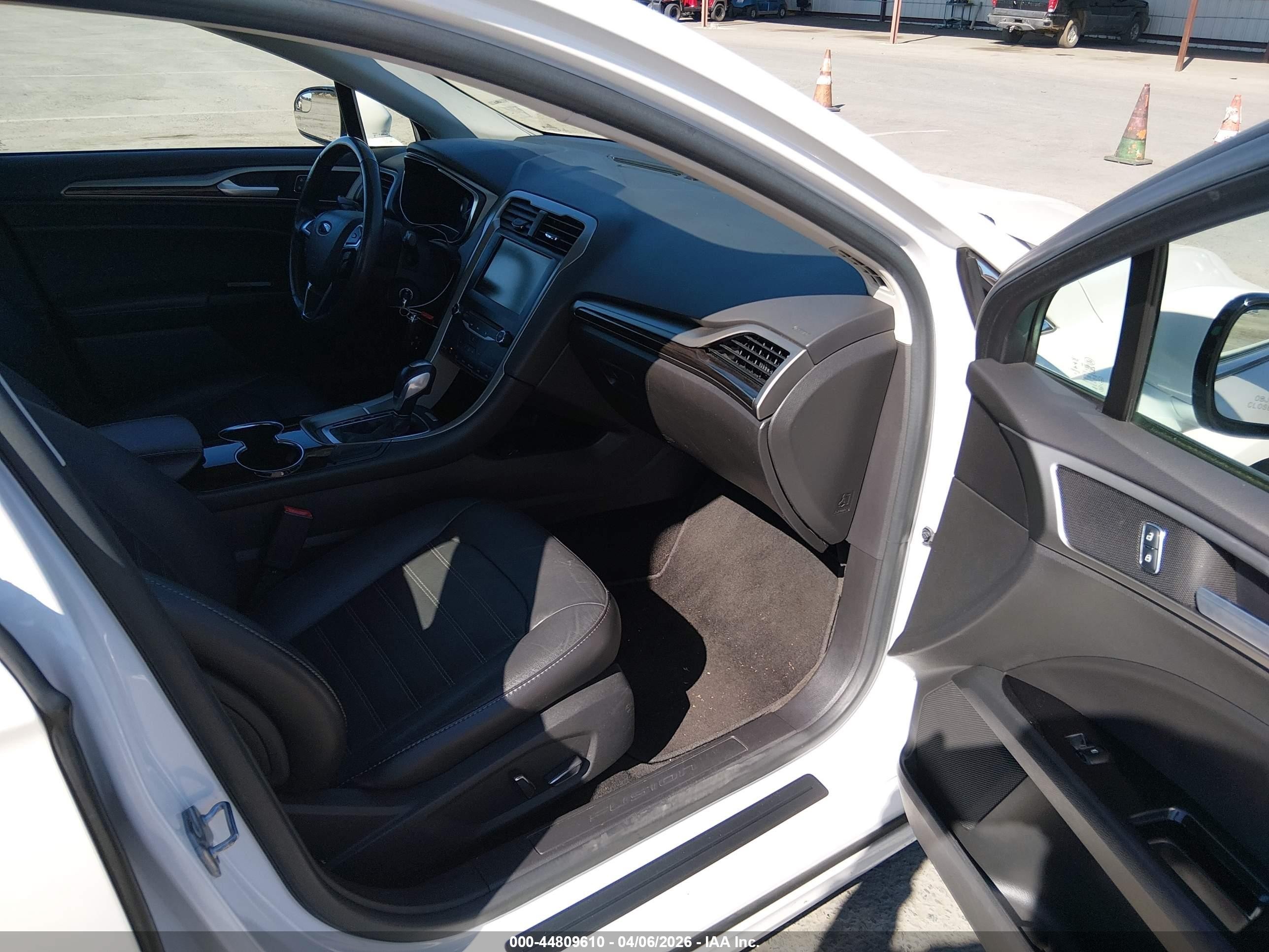 2014 Ford Fusion Hybrid Se White vin: 3FA6P0LU8ER269686