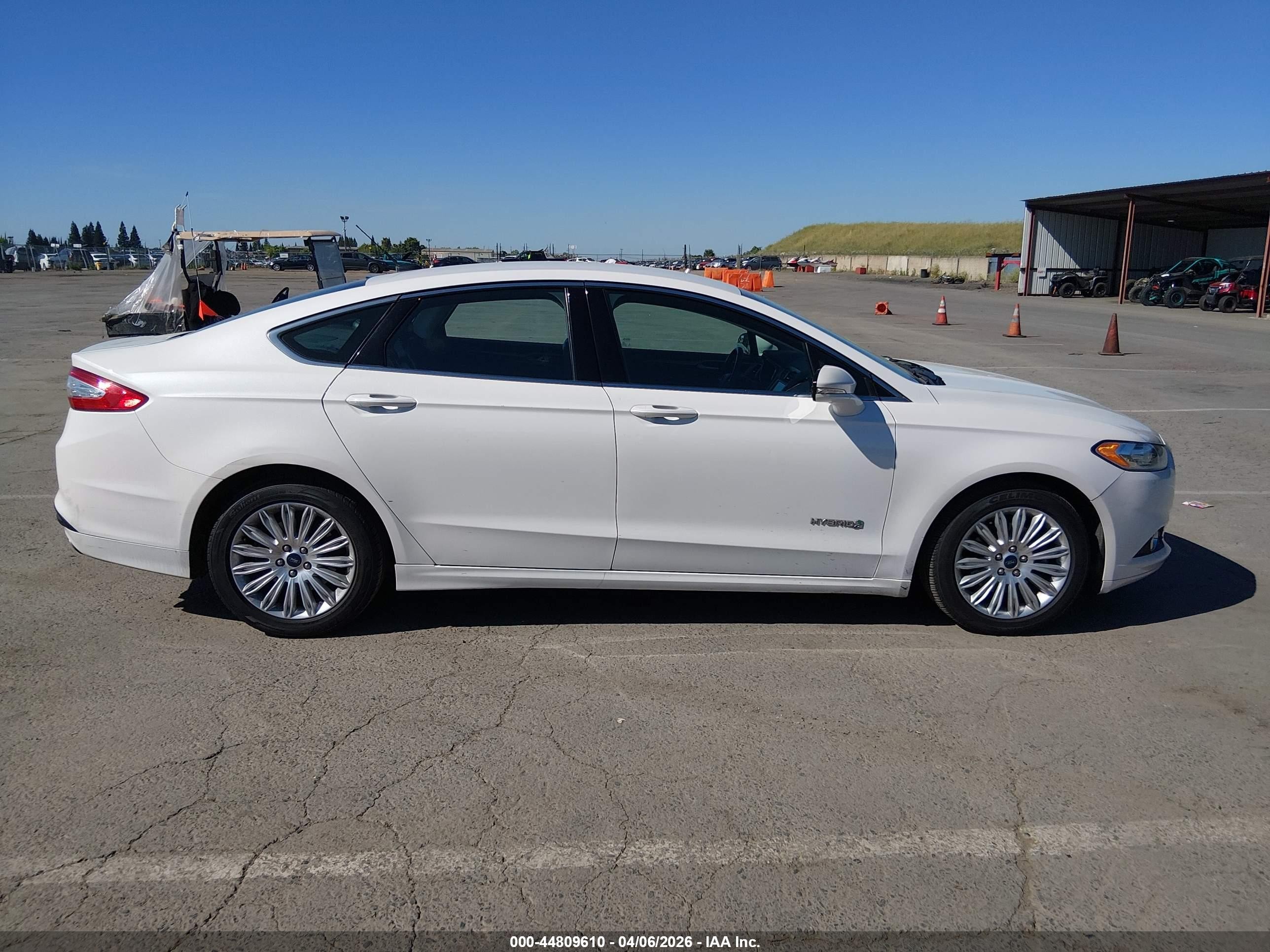 2014 Ford Fusion Hybrid Se White vin: 3FA6P0LU8ER269686