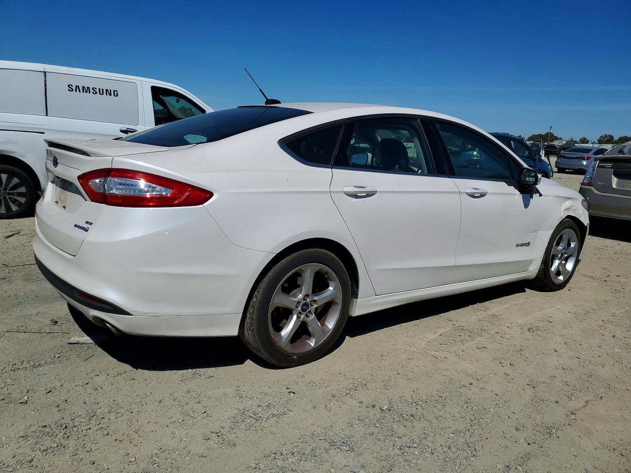 2014 Ford Fusion Se Hybrid Белый vin: 3FA6P0LU8ER284267