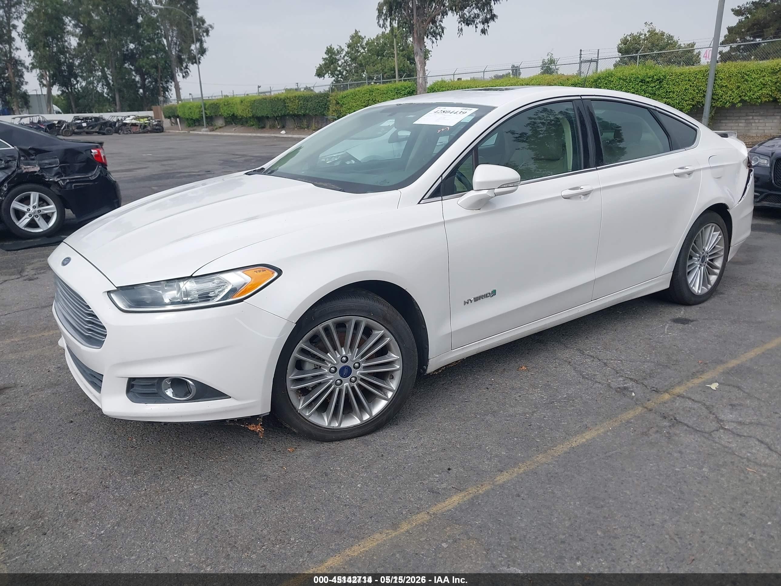 2014 Ford Fusion Hybrid Se White vin: 3FA6P0LU8ER357329