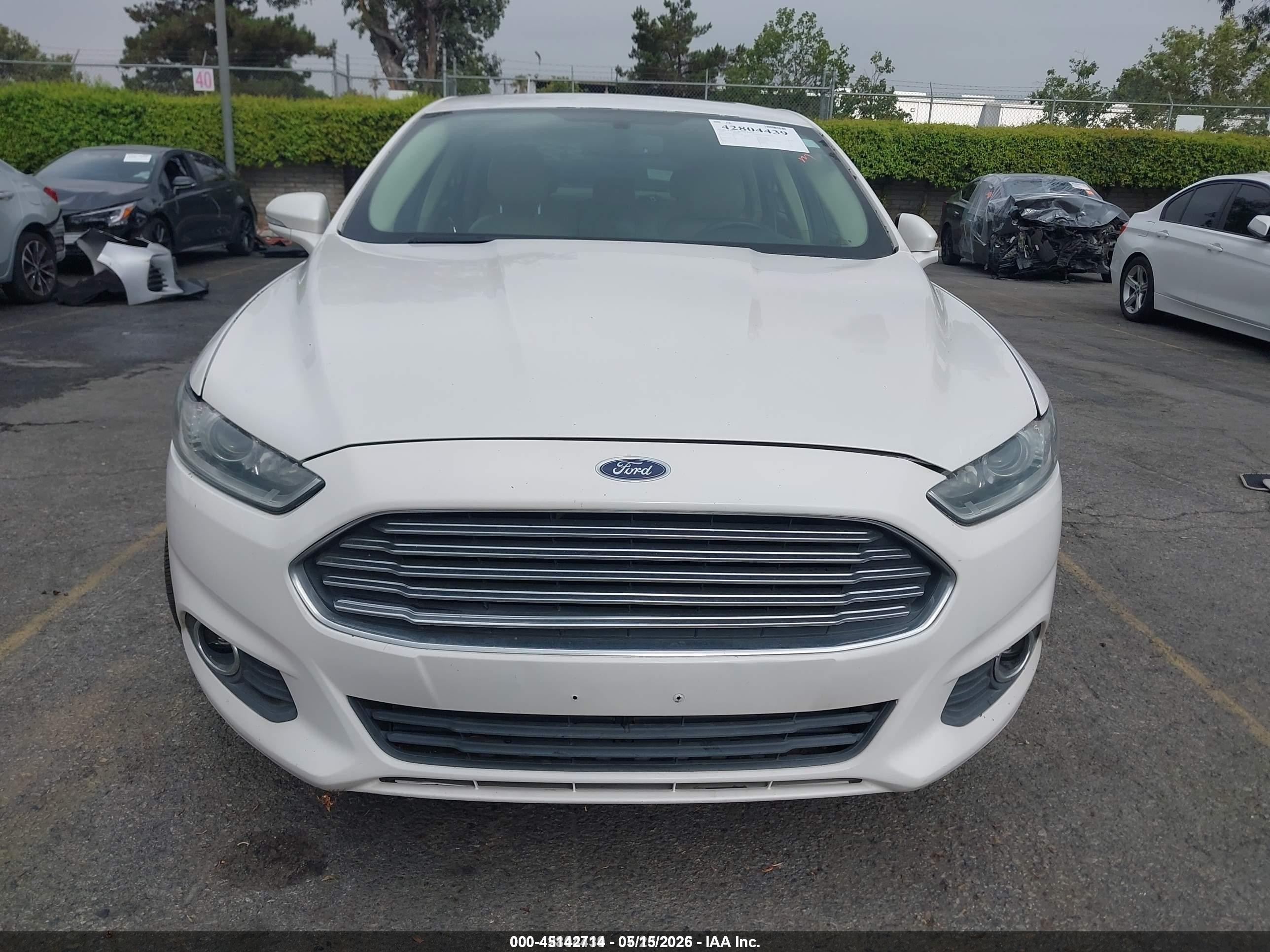 2014 Ford Fusion Hybrid Se White vin: 3FA6P0LU8ER357329