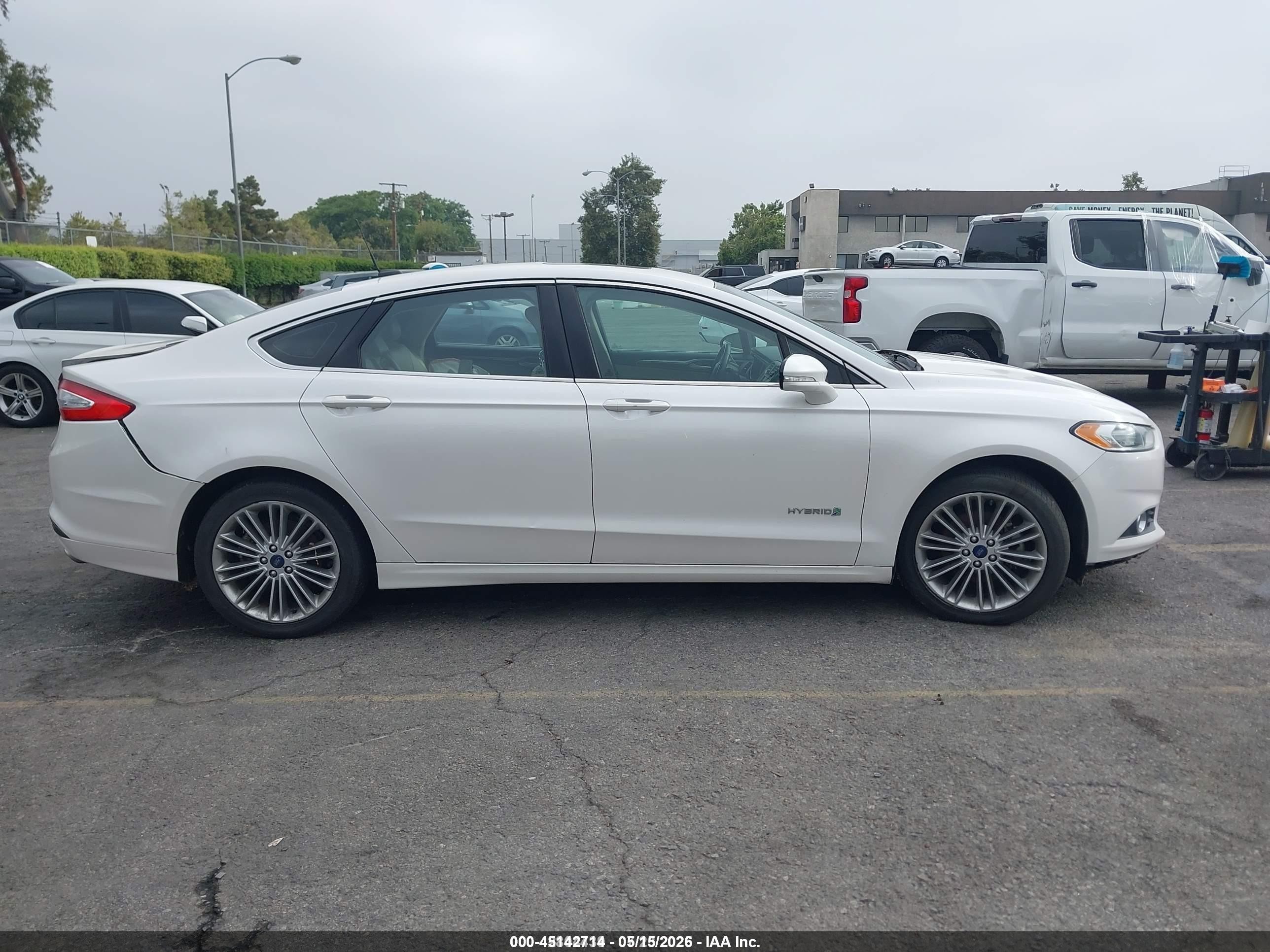 2014 Ford Fusion Hybrid Se White vin: 3FA6P0LU8ER357329