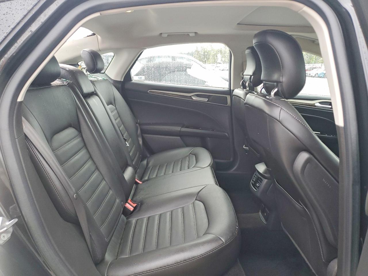 2015 Ford Fusion Se Hybrid Черный vin: 3FA6P0LU8FR117960
