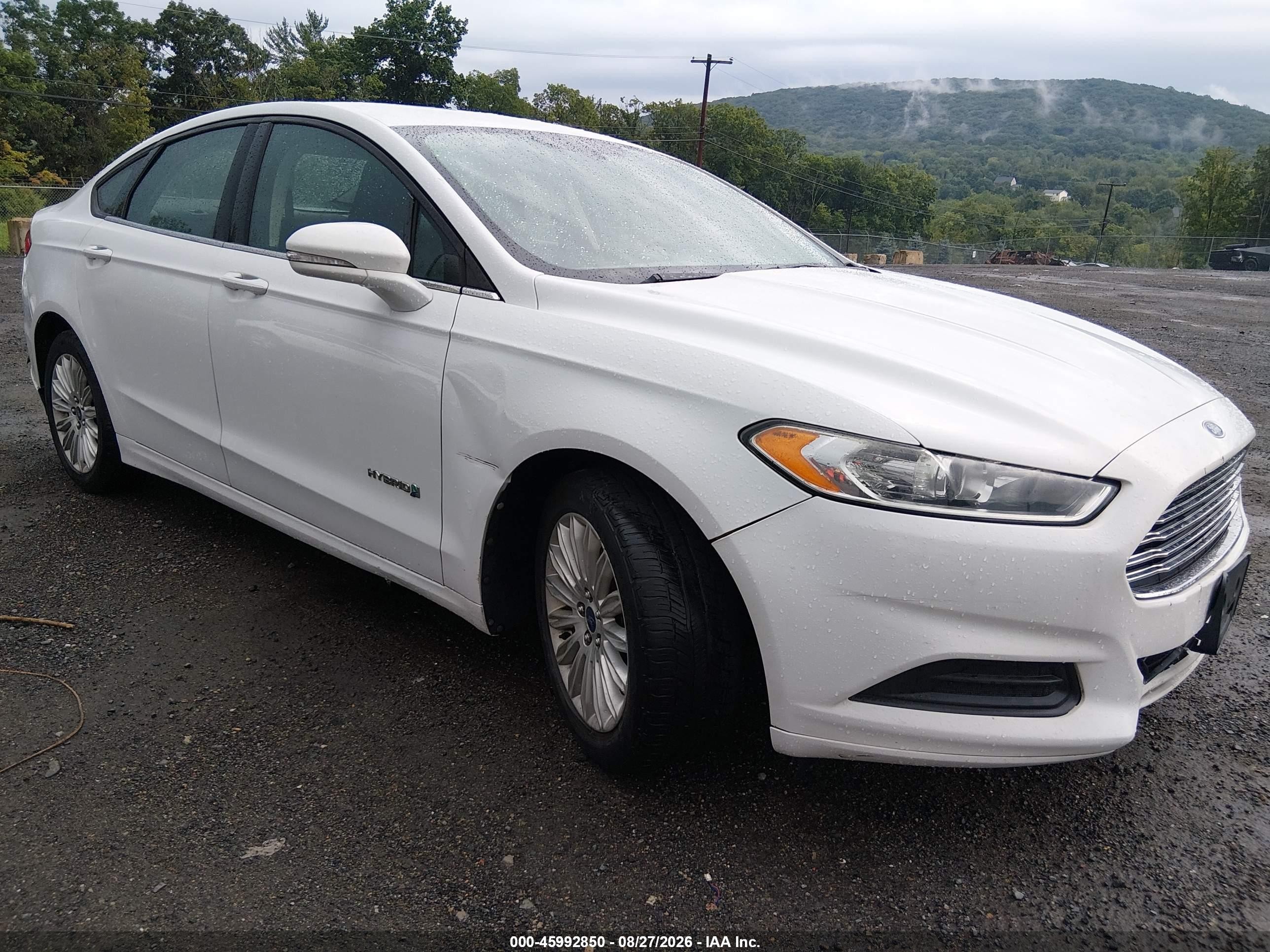 2013 Ford Fusion Hybrid Se White vin: 3FA6P0LU9DR194432