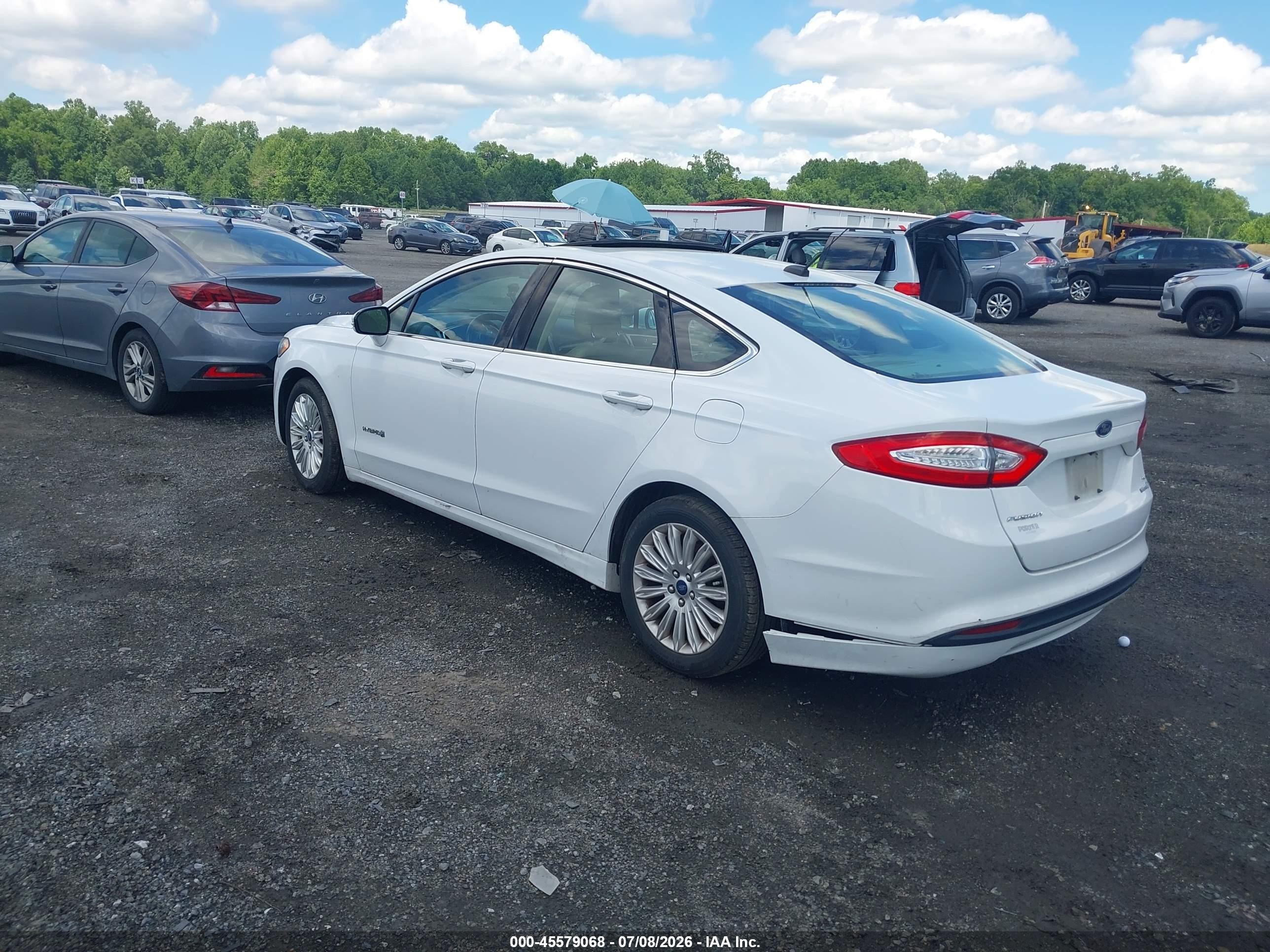 2013 Ford Fusion Hybrid Se Белый vin: 3FA6P0LU9DR204568
