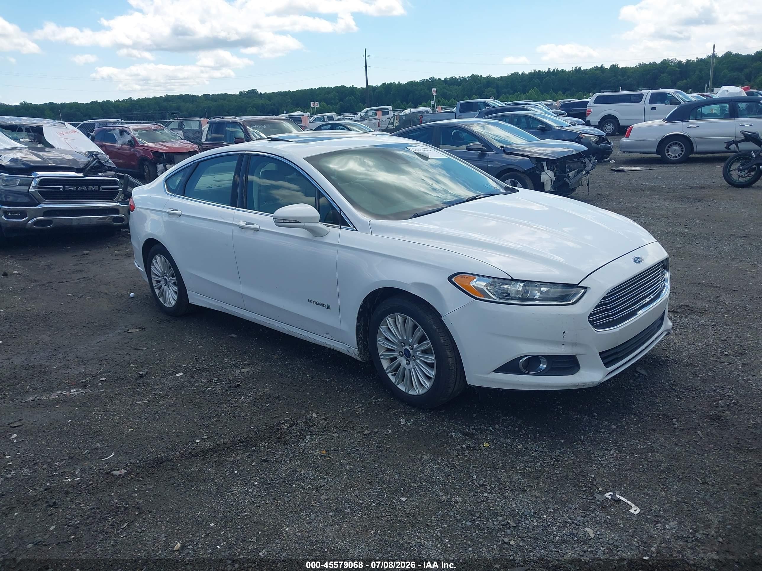 2013 Ford Fusion Hybrid Se Белый vin: 3FA6P0LU9DR204568
