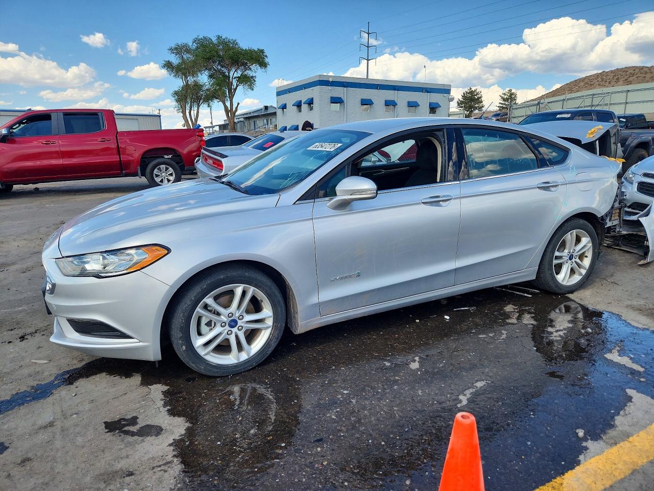 2018 Ford Fusion Se Hybrid Серебряный vin: 3FA6P0LU9JR182549