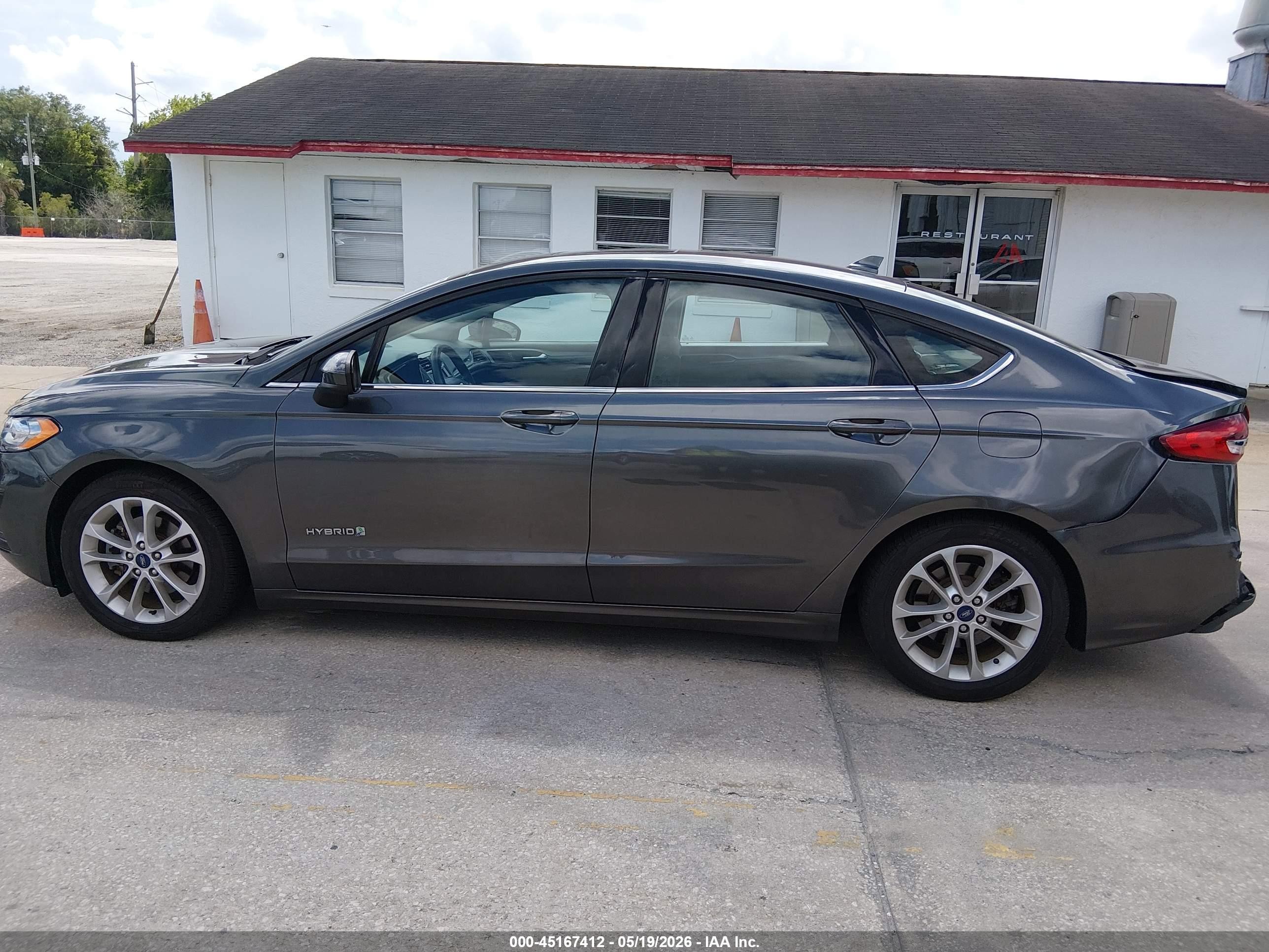 2019 Ford Fusion Hybrid Se Gray vin: 3FA6P0LU9KR105424