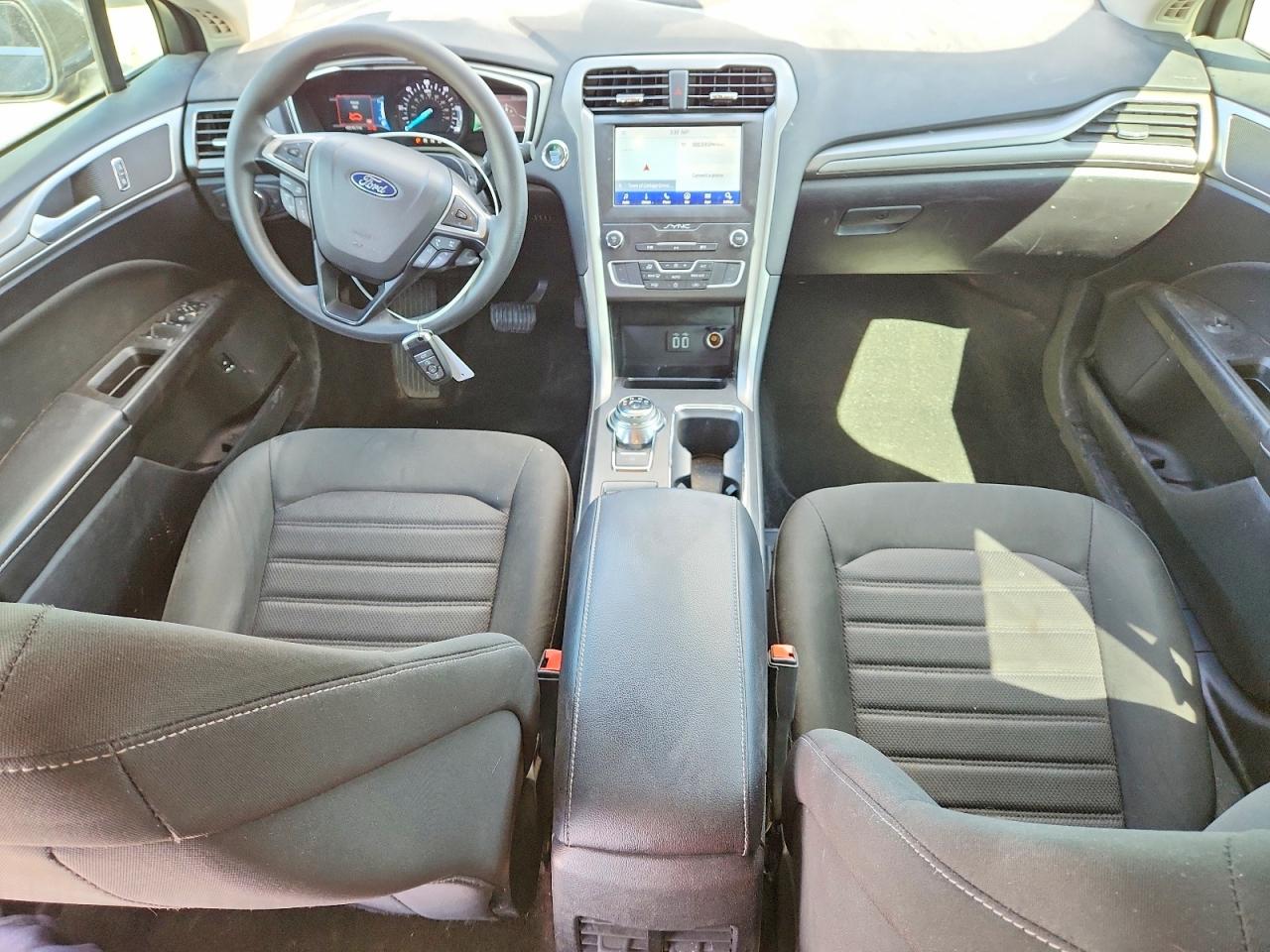 2020 Ford Fusion Black vin: 3FA6P0LU9LR148548