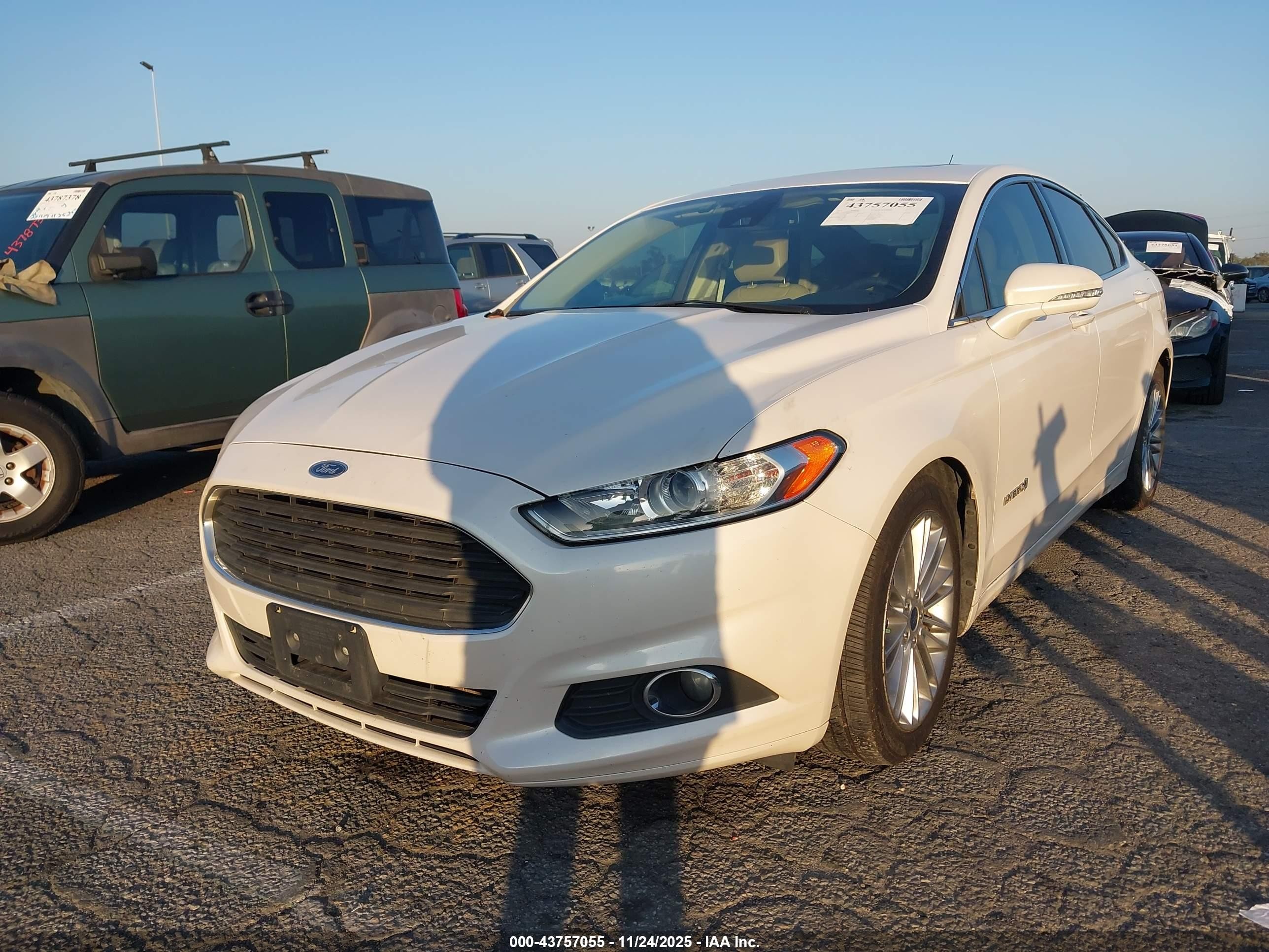 2014 Ford Fusion Hybrid Se White vin: 3FA6P0LUXER181304