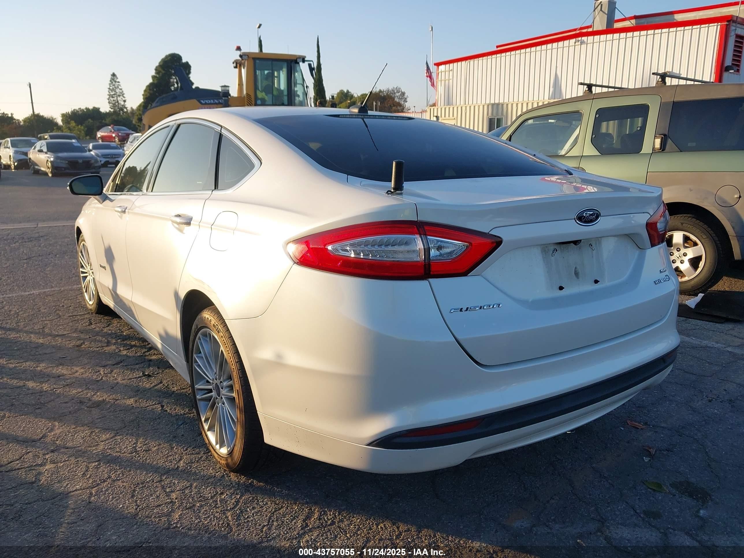 2014 Ford Fusion Hybrid Se White vin: 3FA6P0LUXER181304