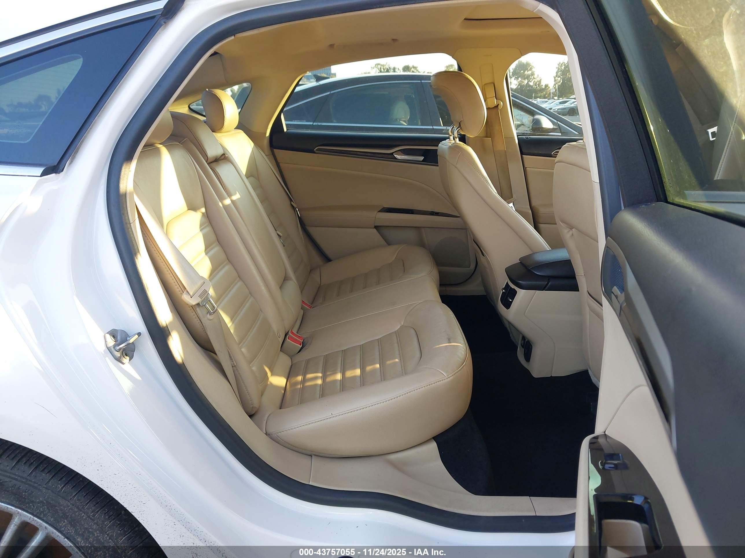 2014 Ford Fusion Hybrid Se White vin: 3FA6P0LUXER181304