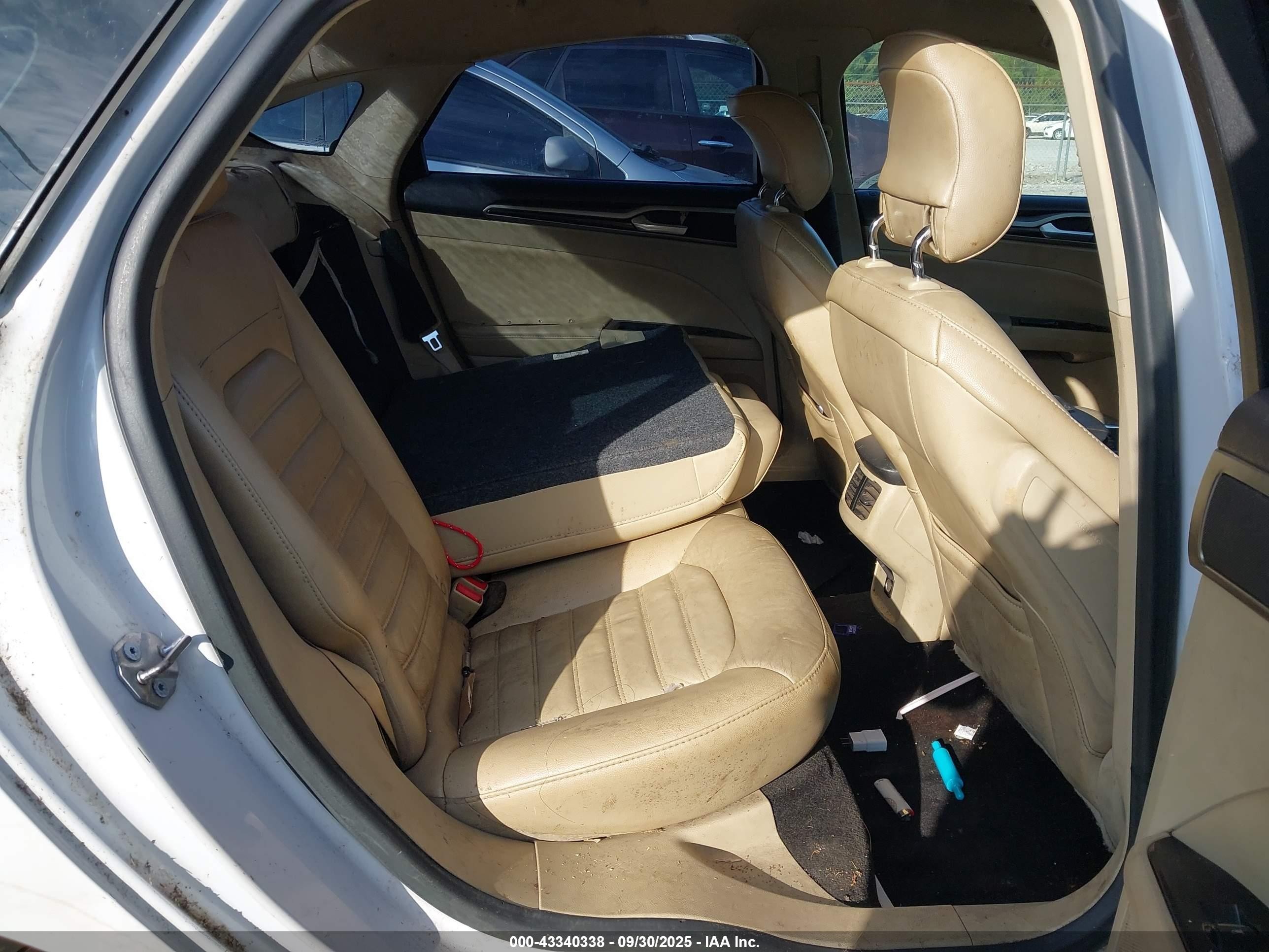 2014 Ford Fusion Hybrid Se White vin: 3FA6P0LUXER301733