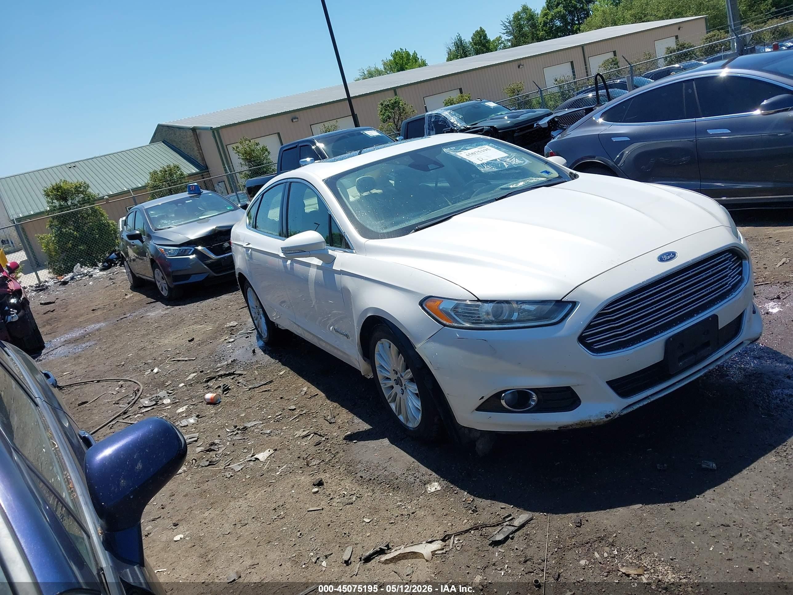 2015 Ford Fusion Hybrid Se White vin: 3FA6P0LUXFR167467