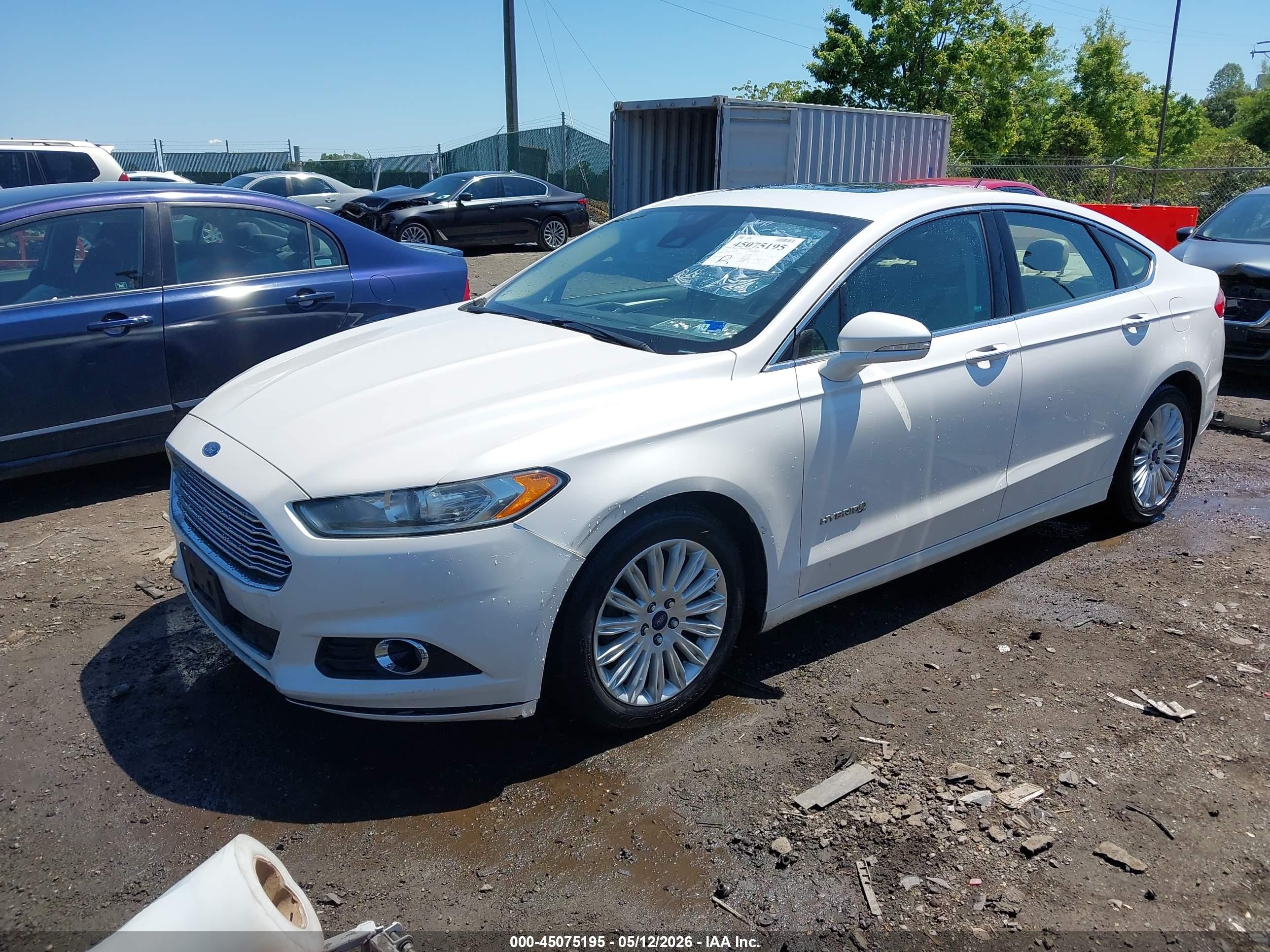 2015 Ford Fusion Hybrid Se White vin: 3FA6P0LUXFR167467