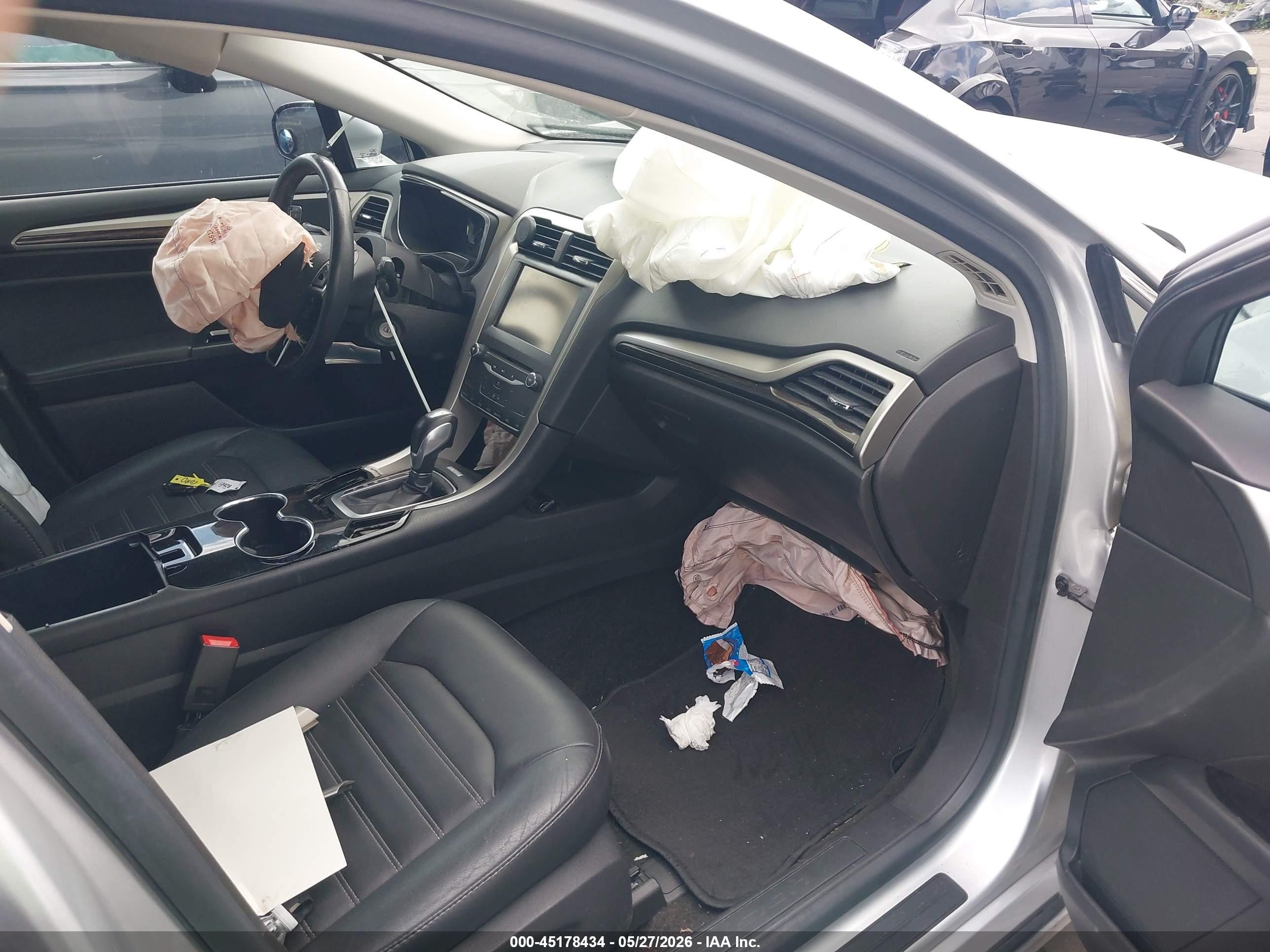 2015 Ford Fusion Hybrid Se Серебряный vin: 3FA6P0LUXFR199965
